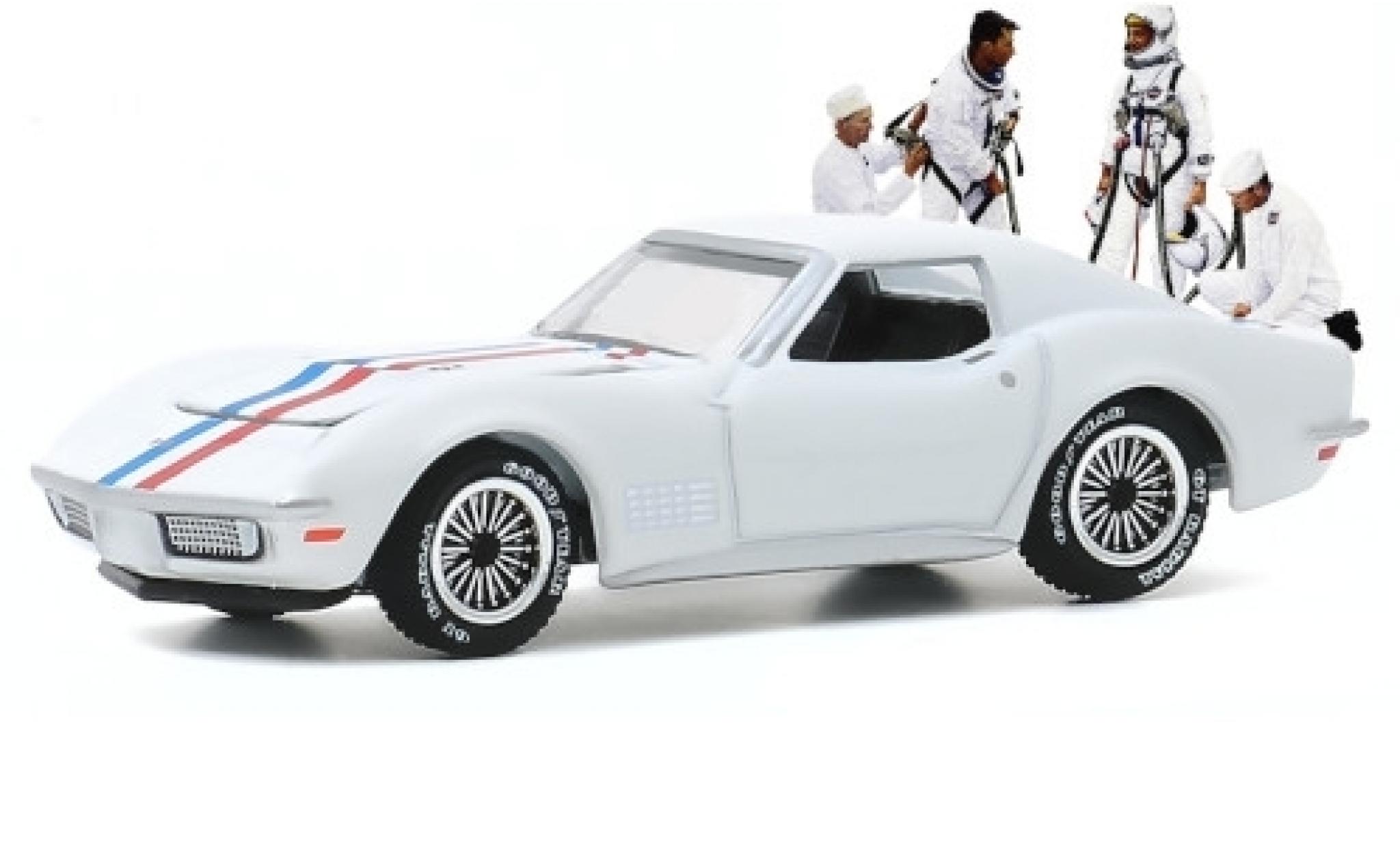 Chevrolet Corvette 1/64 Greenlight C3 bianco/Dekor 1971 modellino in miniatura