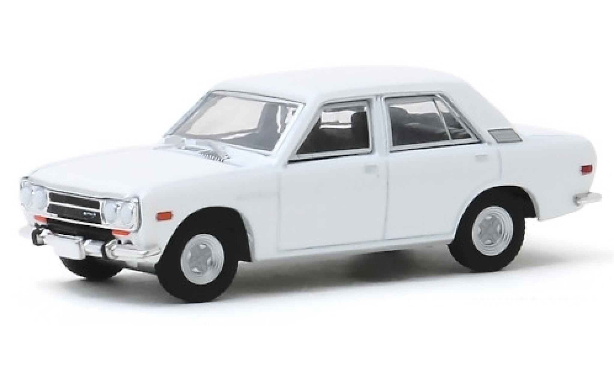 Datsun 510 1/64 Greenlight 4-Door Sedan bianco 1972 modellino in miniatura