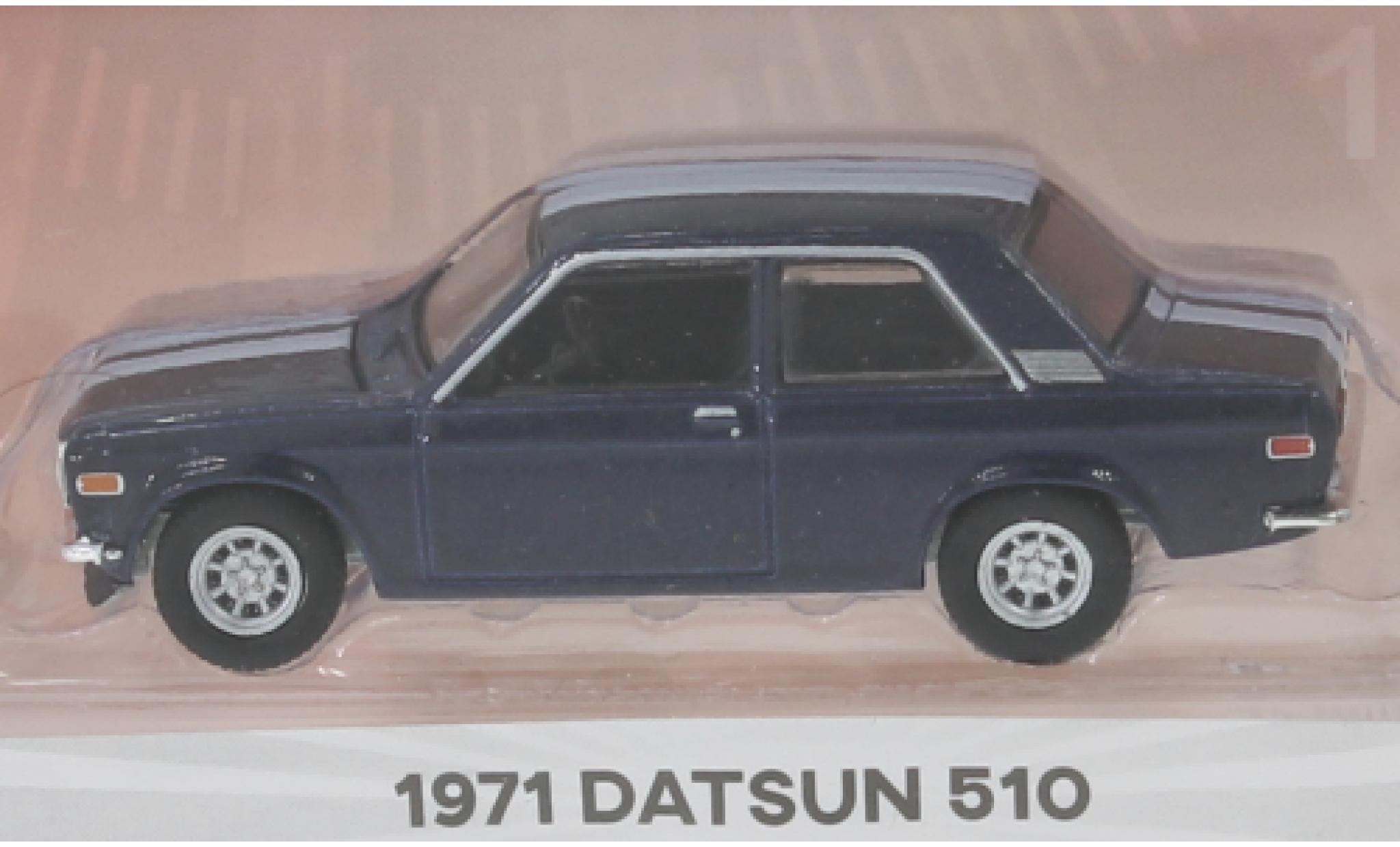 Datsun 510 1/64 Greenlight metallico blu/bianco 1971 2-Door Sedan modellino in miniatura