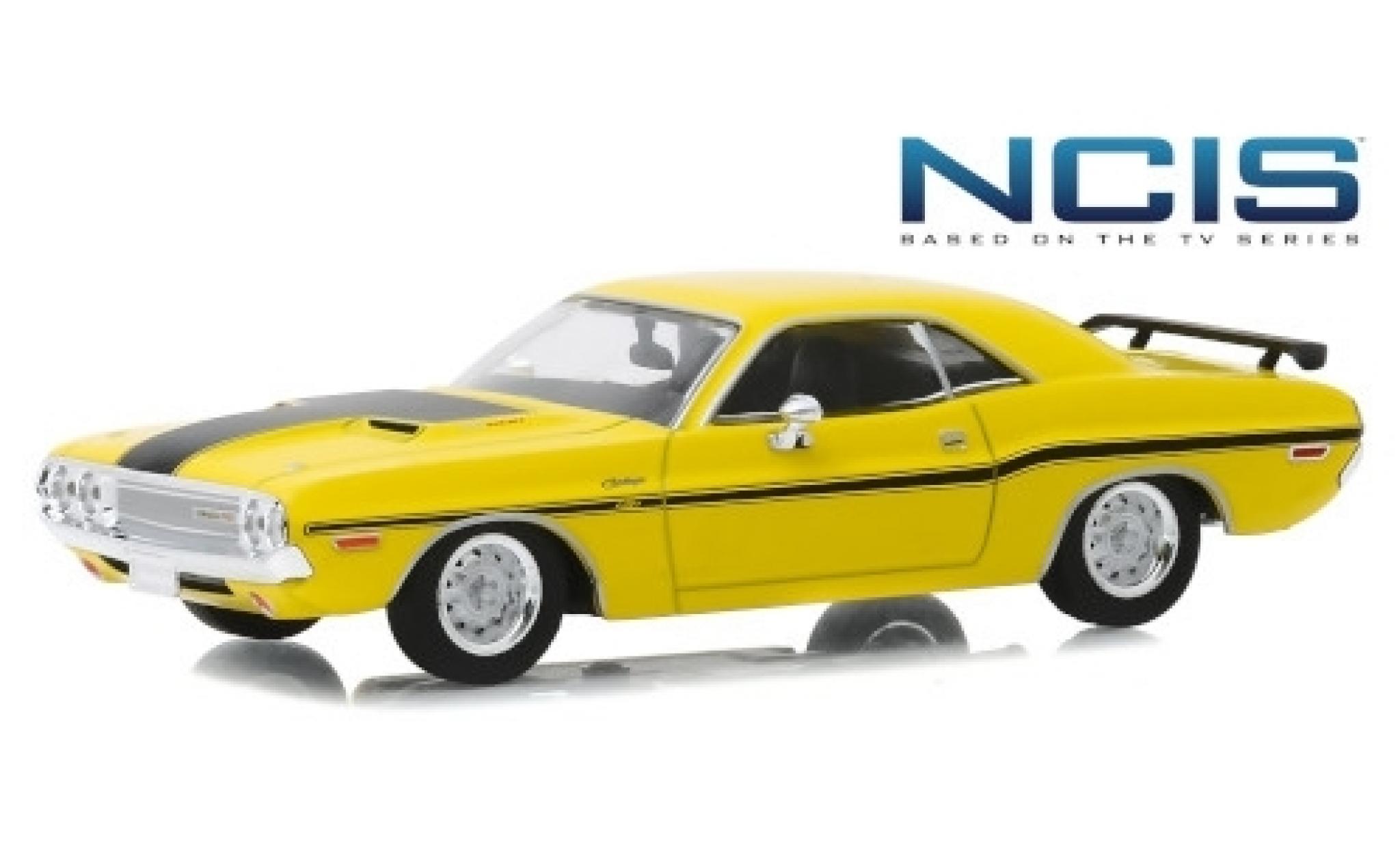 Dodge Challenger 1/43 Greenlight R/T giallo/matt-nero NCIS - Based on the TV Series 1970 modellino in miniatura