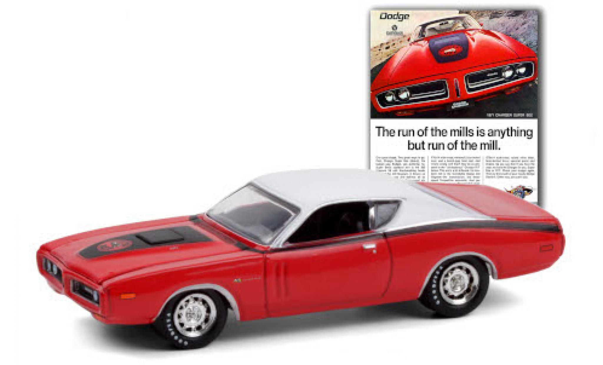 Dodge Charger 1/64 Greenlight Super Bee rosso/bianco 1971 modellino in miniatura