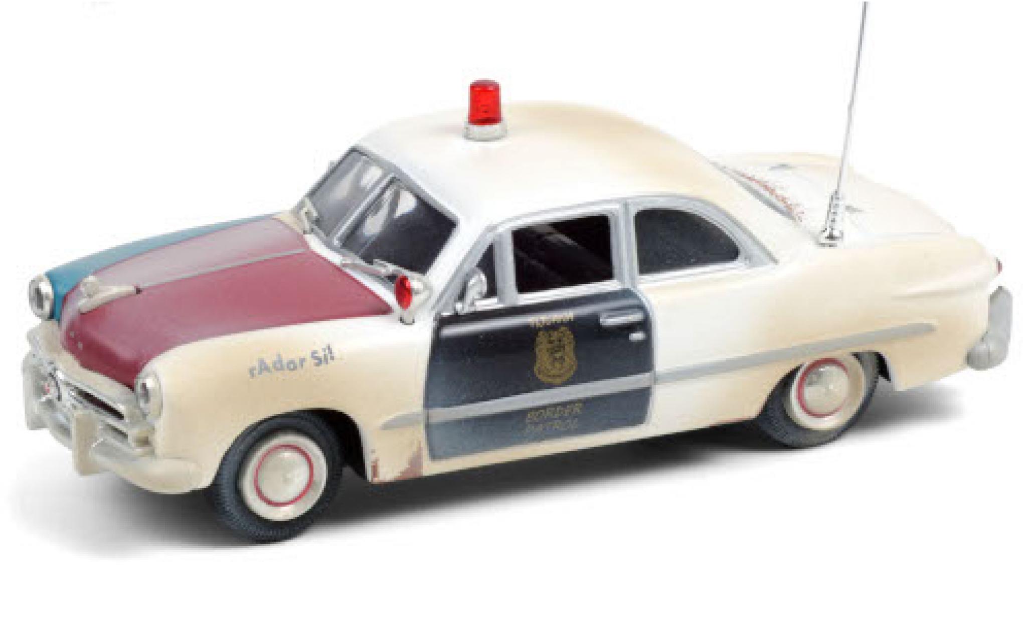 Ford Custom 1/43 Greenlight Club Coupe Tijuana Border Patrol 1949 avec Einsatzspuren modellino in miniatura