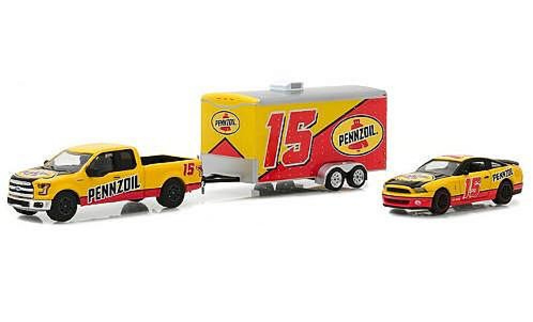 Ford F-1 1/64 Greenlight 50 Pennzoil 2015 with 2012 Shelby GT500 and Enclosed Car Hauler modellino in miniatura