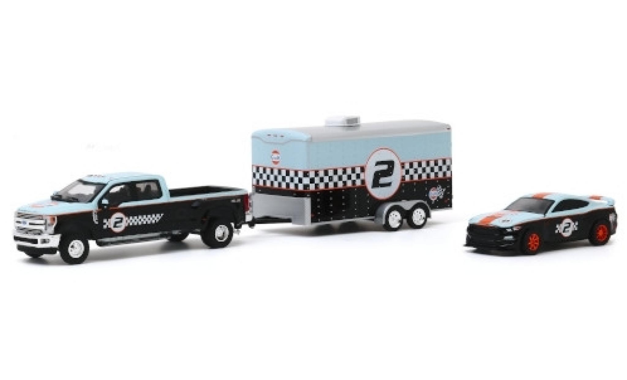 Ford F-350 1/64 Greenlight Lariat Gulf 2019 avec Remorque porte-voiture et Shelby GT350R No.2 modellino in miniatura