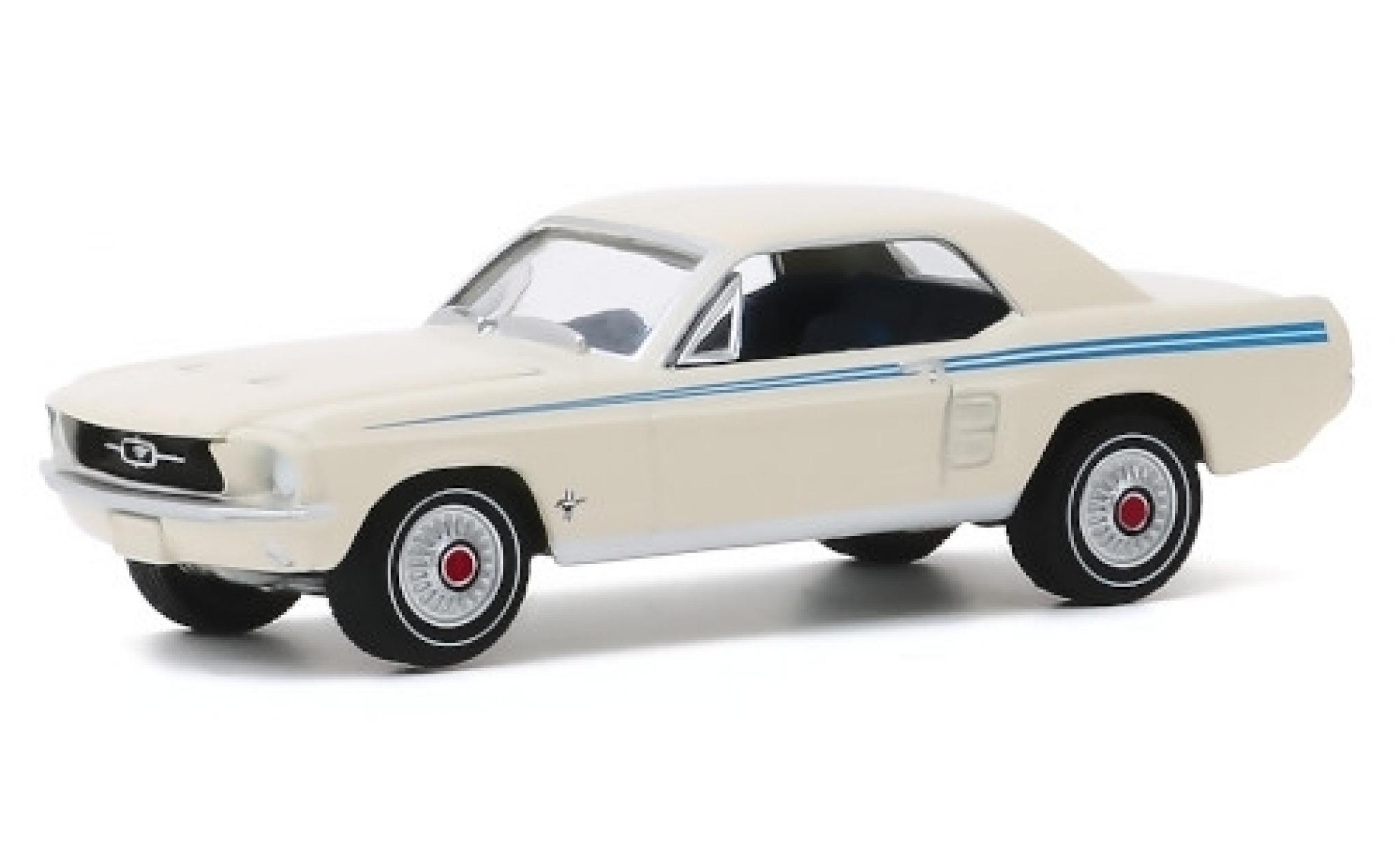 Ford Mustang 1/64 Greenlight Coupe Pacesetter bianco/blu 1967 modellino in miniatura