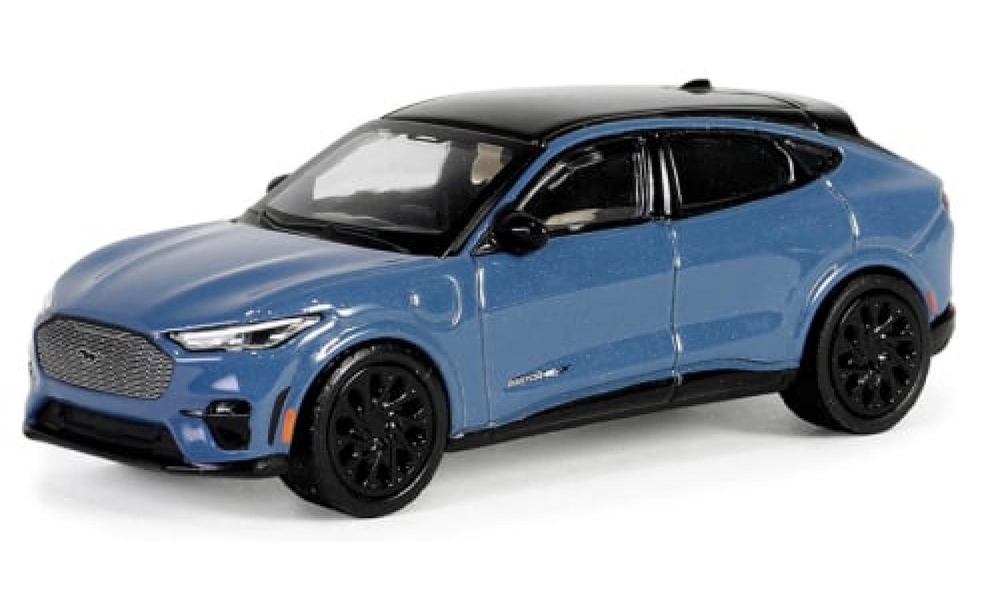 Ford Mustang 1/64 Greenlight Mach-E GT blau 2023 1:64 modellino in miniatura