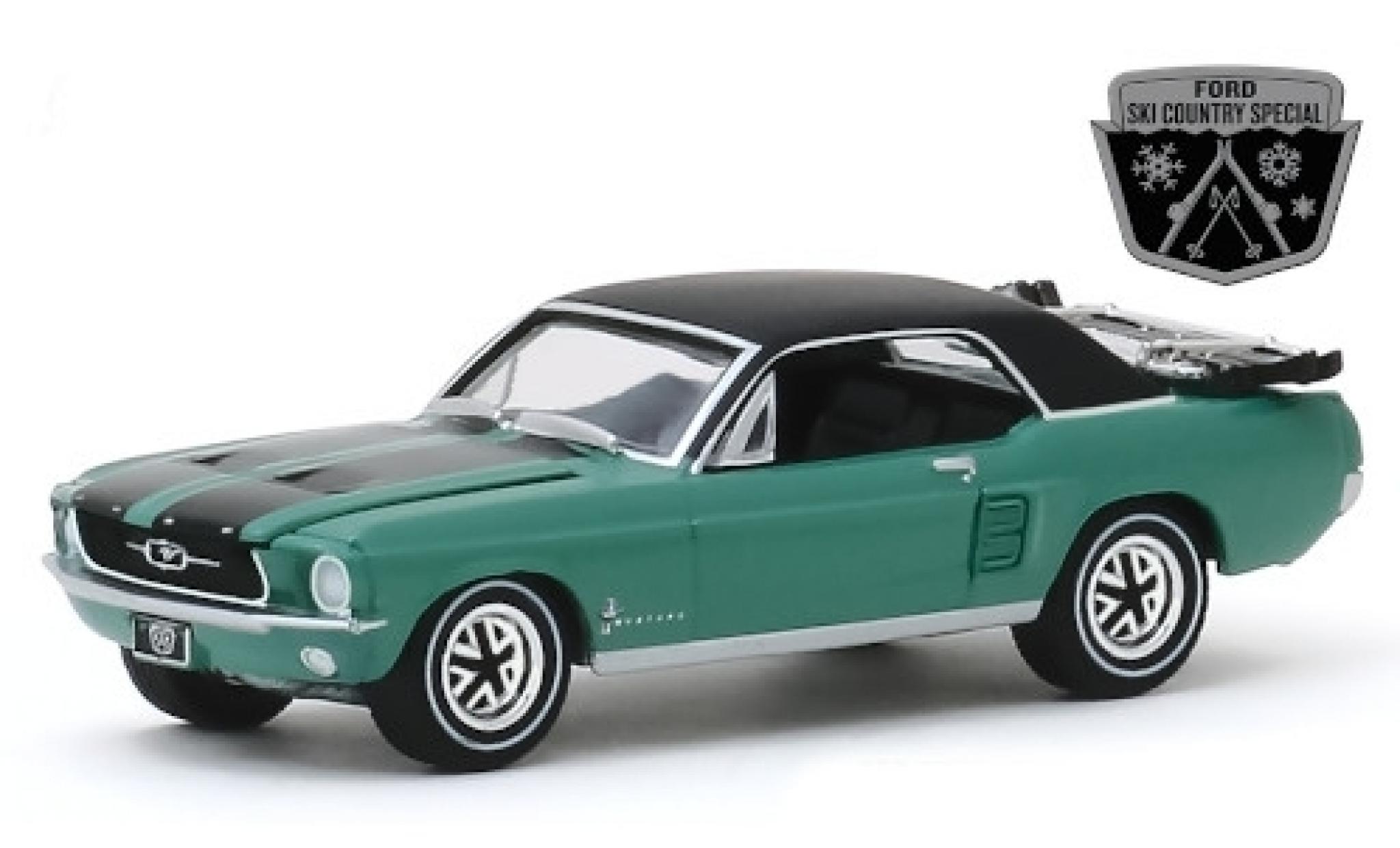 Ford Mustang 1/64 Greenlight Ski Country Special metallico verde/matt-nero 1967 modellino in miniatura
