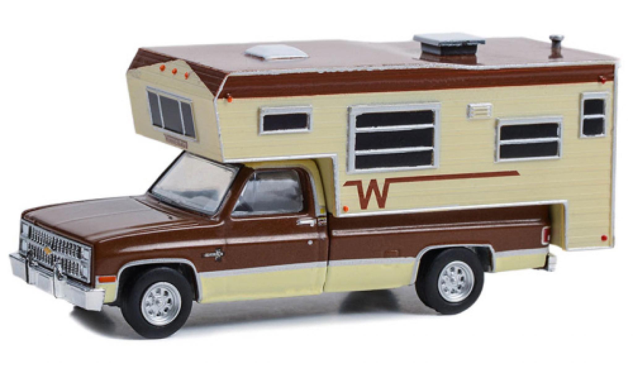 Chevrolet C-20 1/64 Greenlight Silverado metallise brun/beige 1982 modellino in miniatura