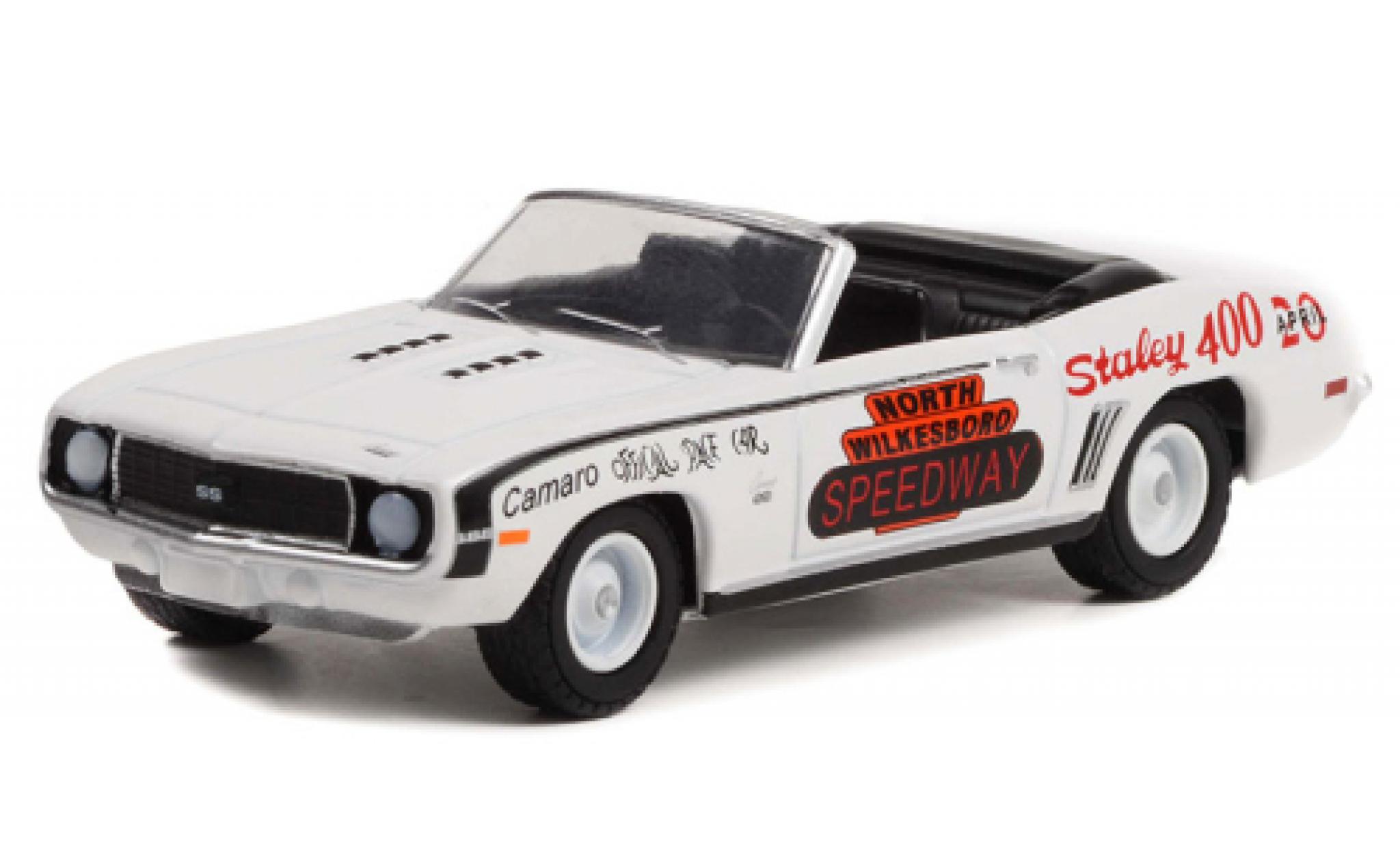 Chevrolet Camaro 1/64 Greenlight Convertibile North Wilkesboro Speedway Pace Car 1969 modellino in miniatura