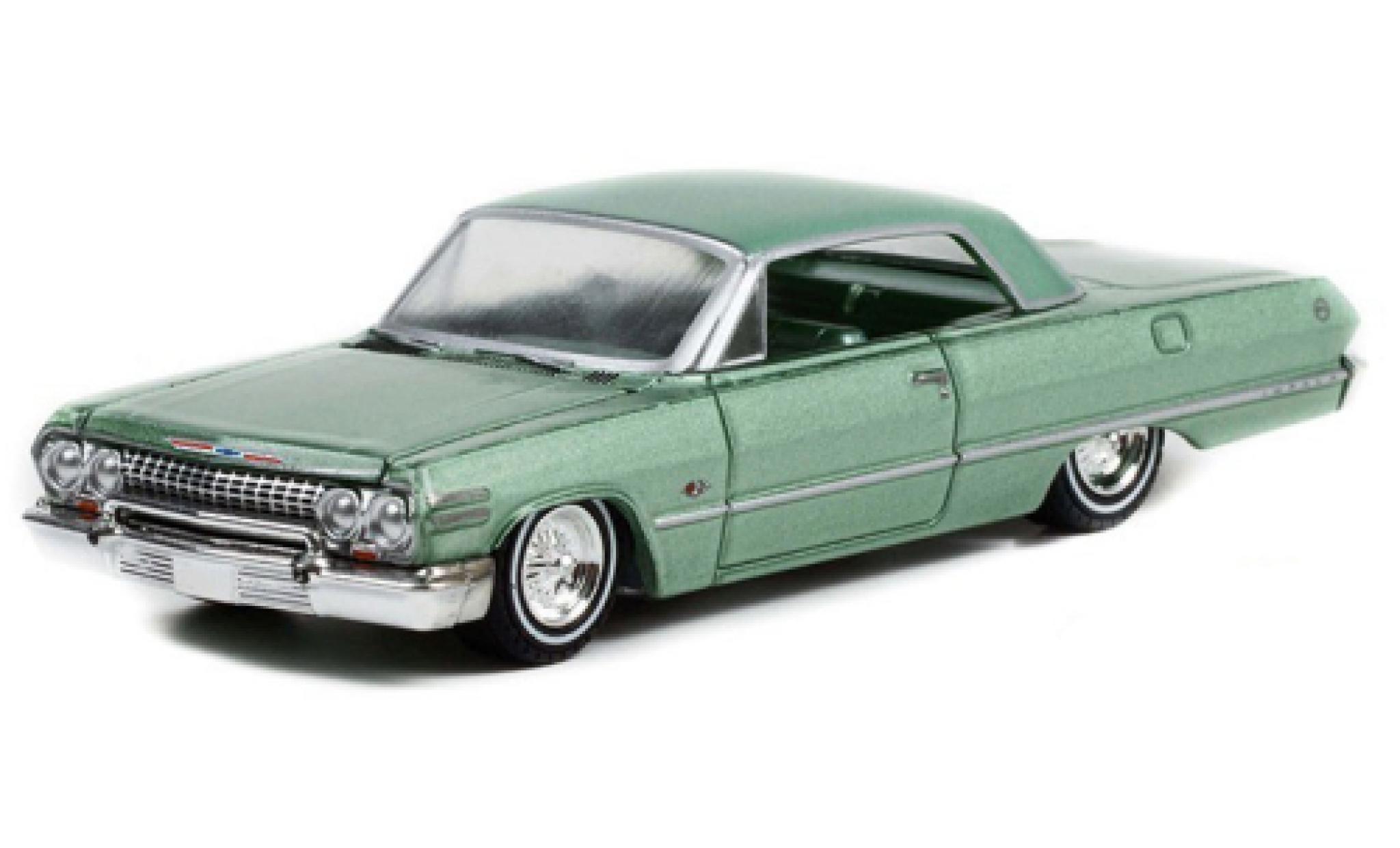 Chevrolet Impala 1/64 Greenlight Lowrider metallise verde 1963 modellino in miniatura