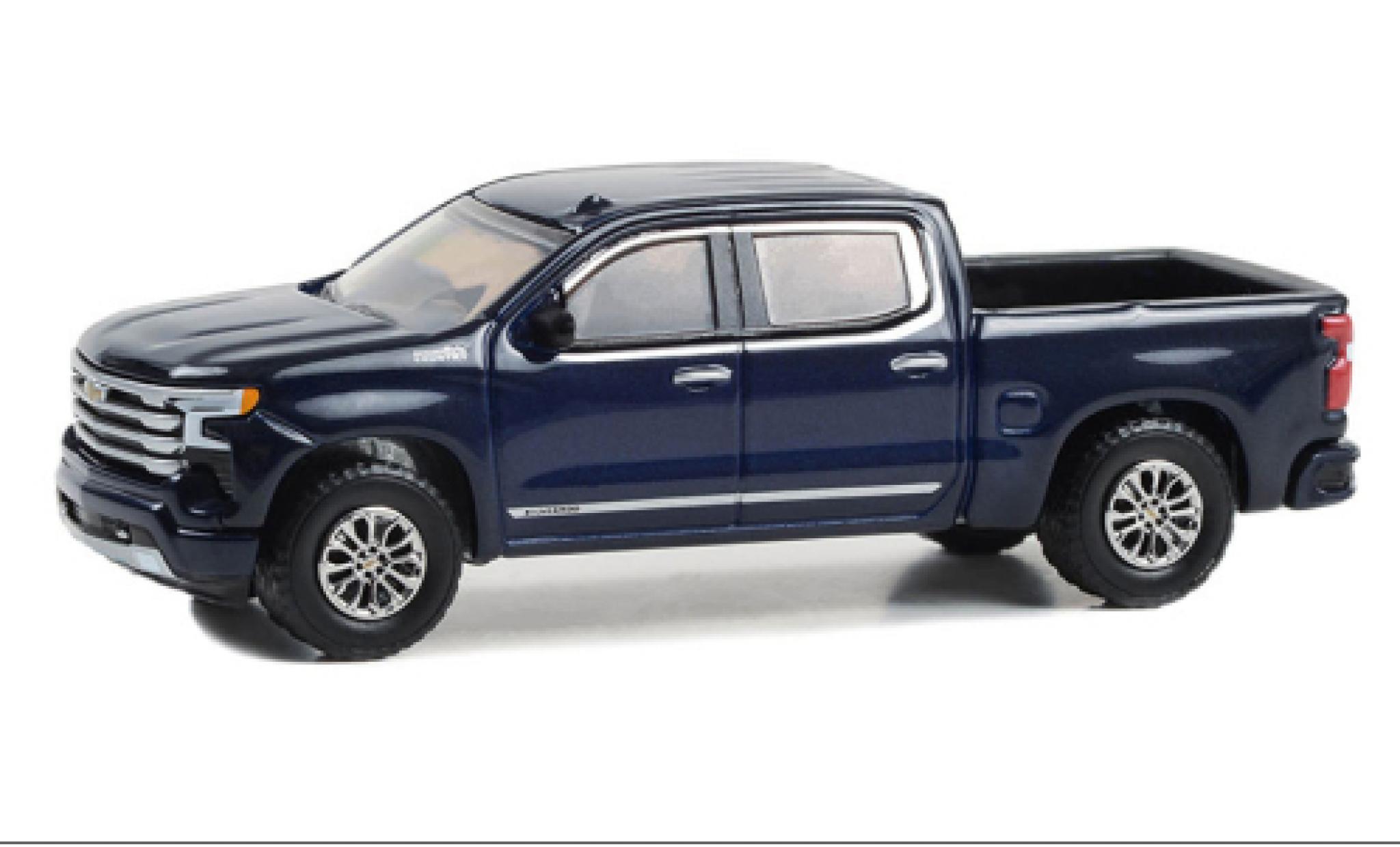 Chevrolet Silverado 1/64 Greenlight haut Country blu foncé 2023 modellino in miniatura