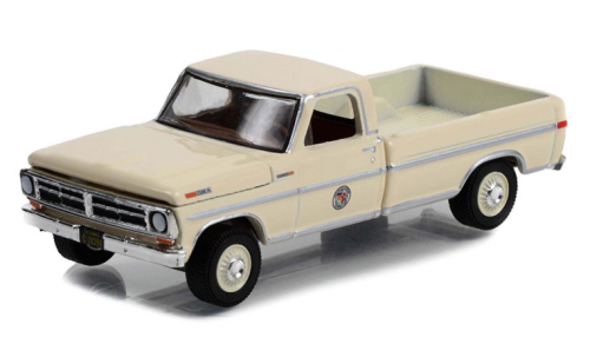 Ford F-250 1/64 Greenlight beige clair Fall Guy Stuntman Association 1972 modellino in miniatura