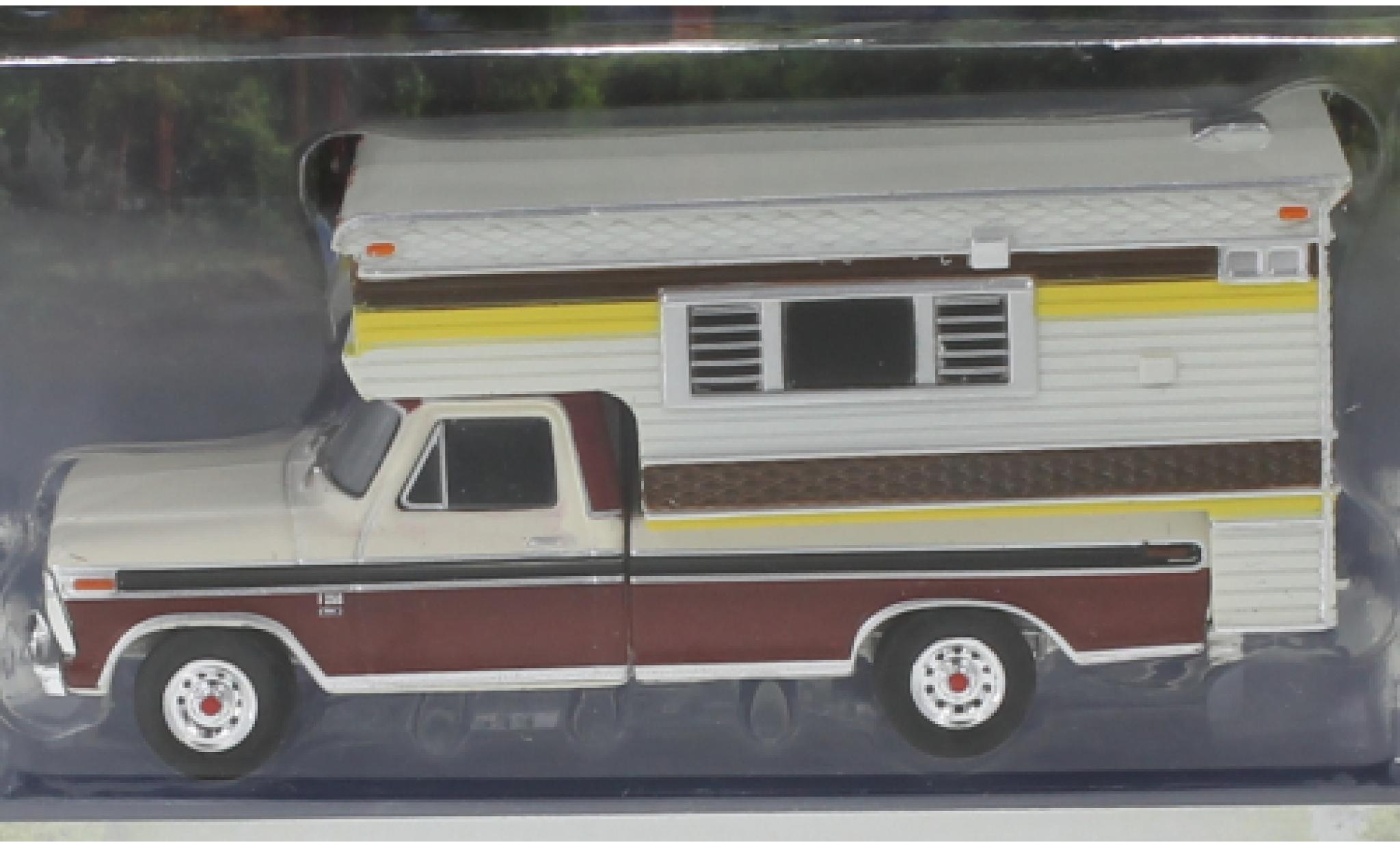 Ford F-250 1/64 Greenlight Camper Special bianco/rosso 1974 modellino in miniatura