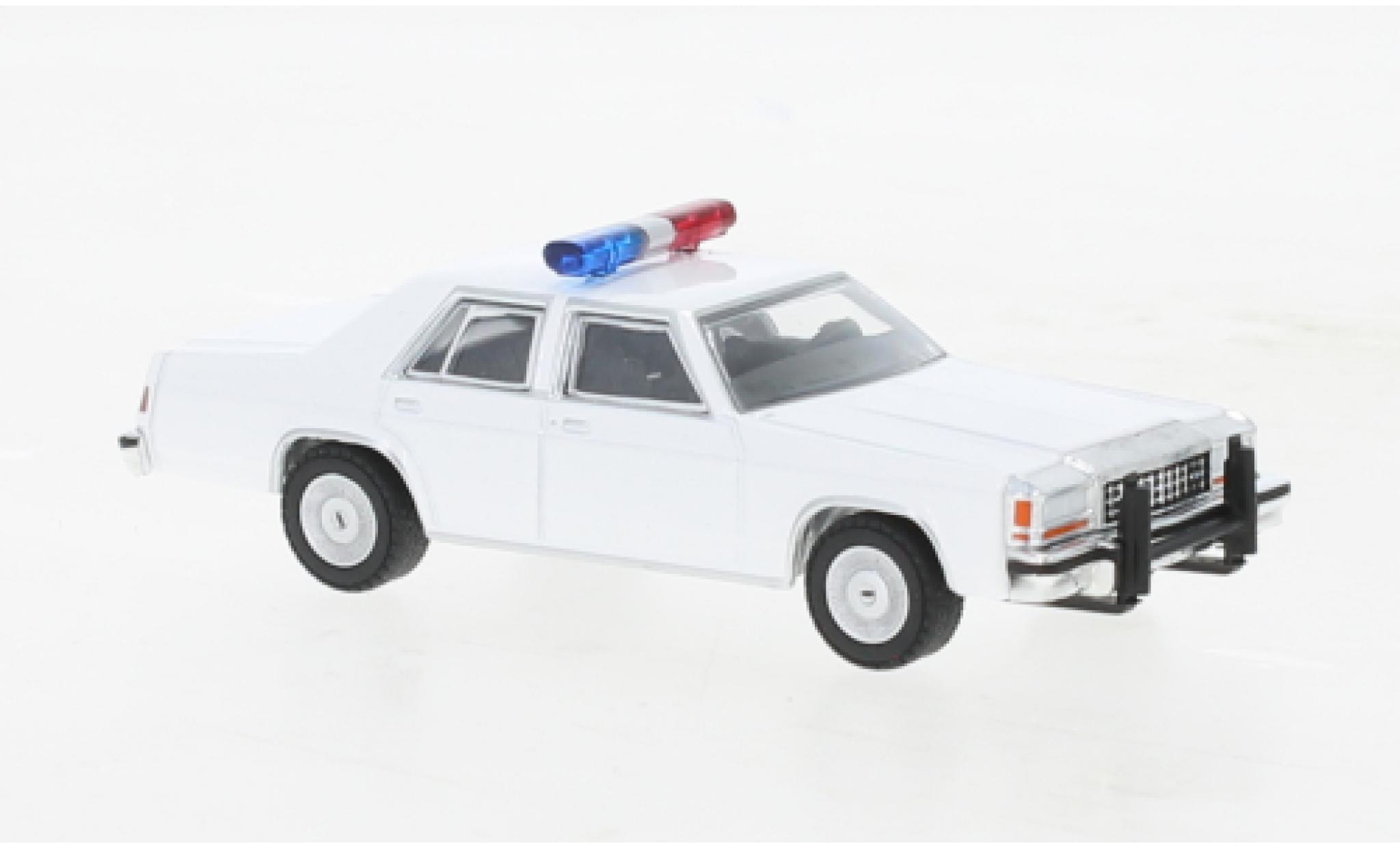 Ford LTD 1/64 Greenlight Crown Victoria bianco Police (USA) 1980 modellino in miniatura