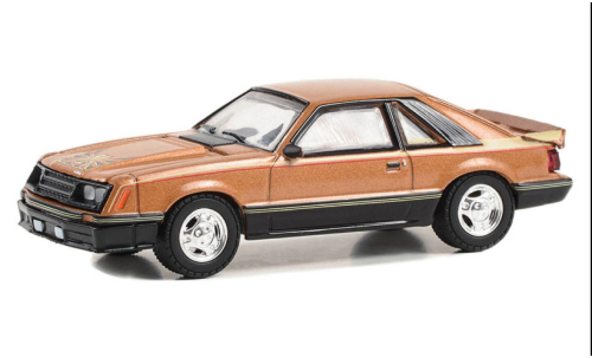 Ford Mustang 1/64 Greenlight Cobra metallise beige 1980 modellino in miniatura