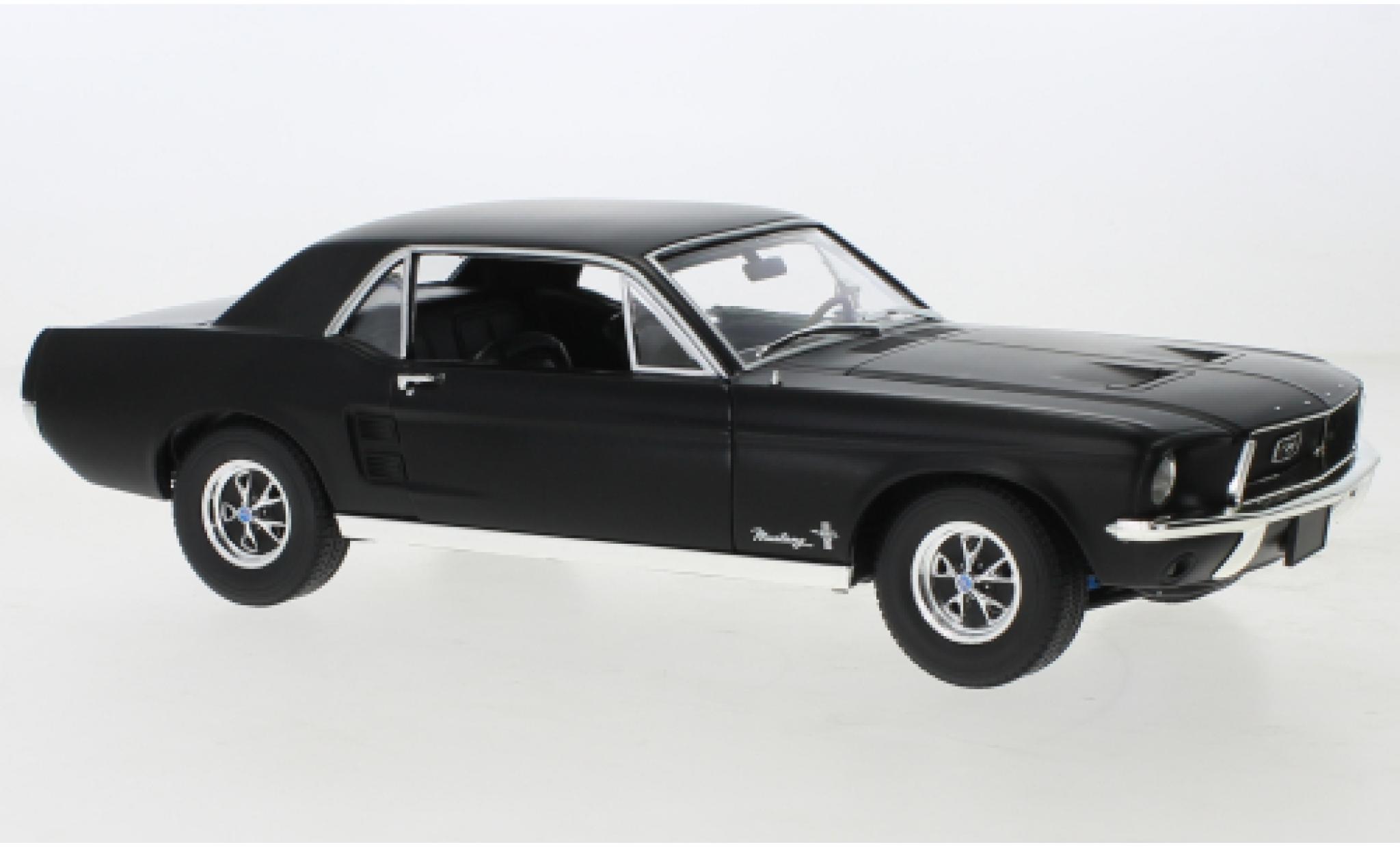 Ford Mustang 1/18 Greenlight matte noir 1968 modellino in miniatura