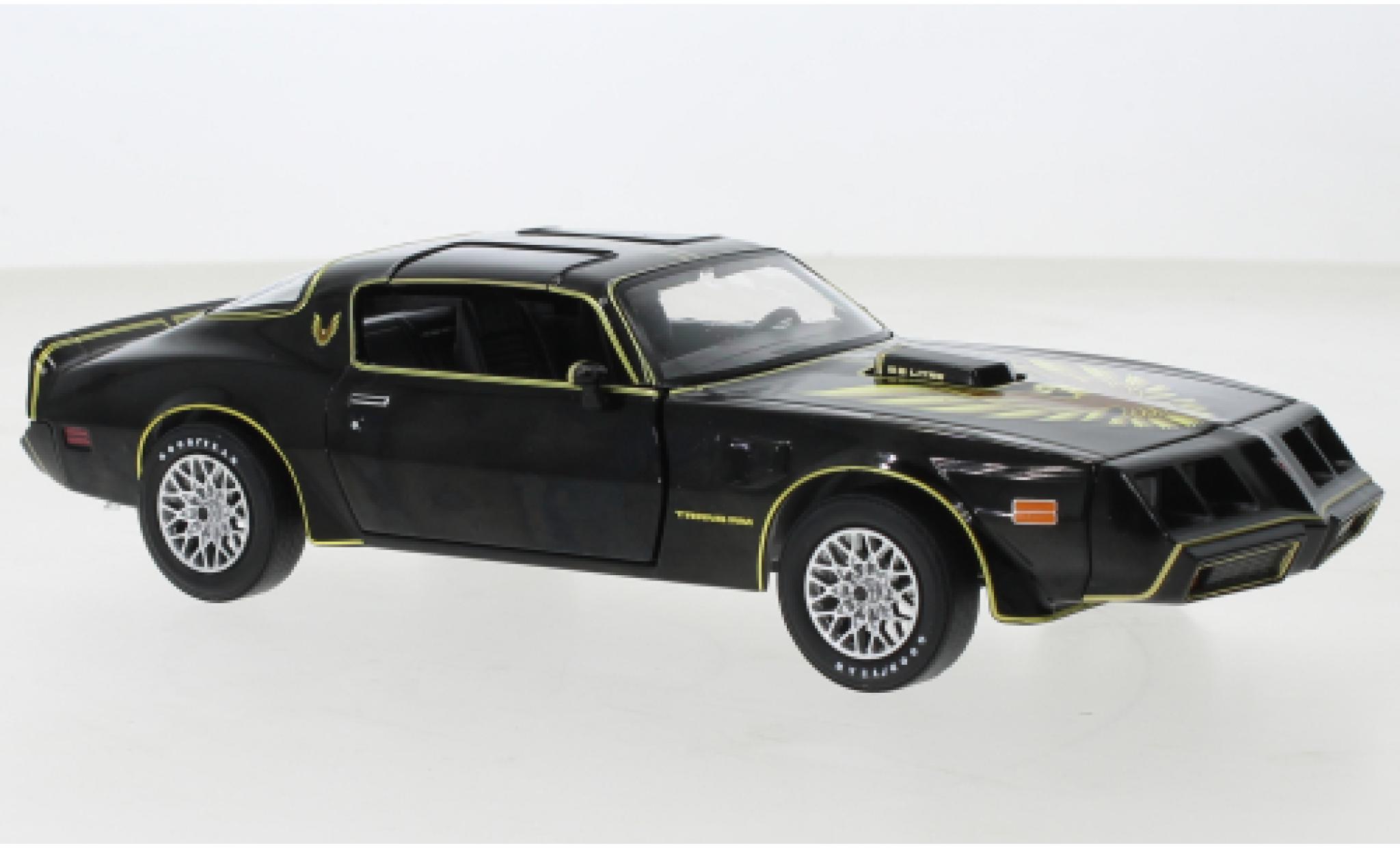 Pontiac Firebird 1/24 Greenlight Trans Am nero Rocky II 1979 modellino in miniatura