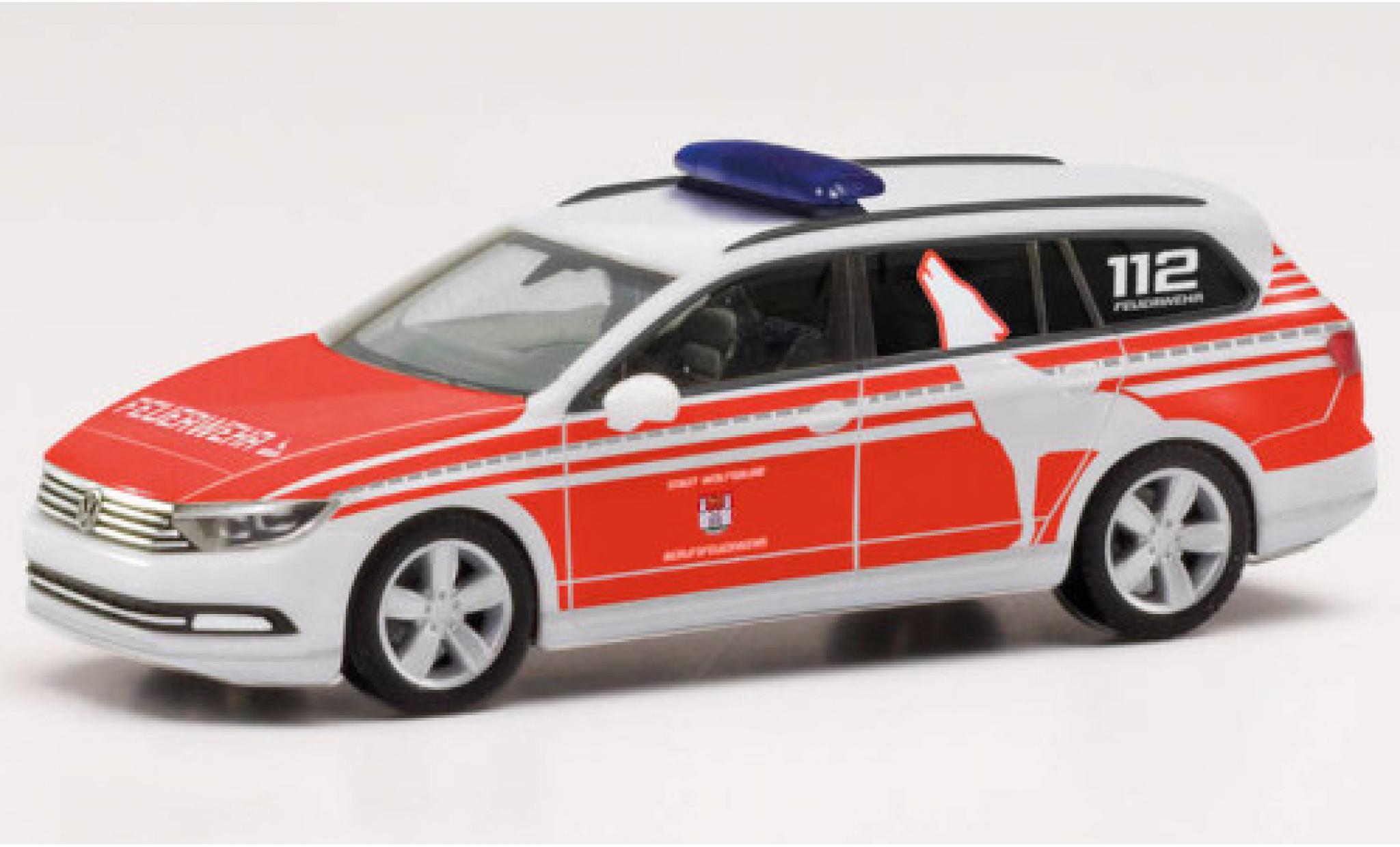 Volkswagen Passat 1/87 Herpa Variant Feuerwehr Wolfsburg modellino in miniatura