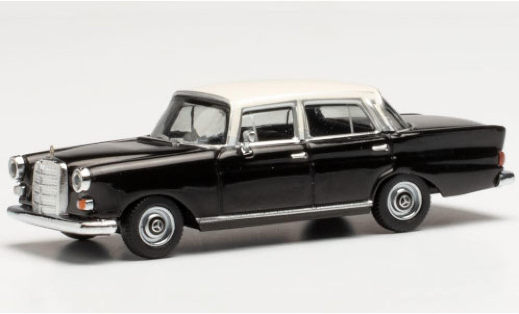 Mercedes 200 1/87 Herpa (W110) nero/bianco modellino in miniatura