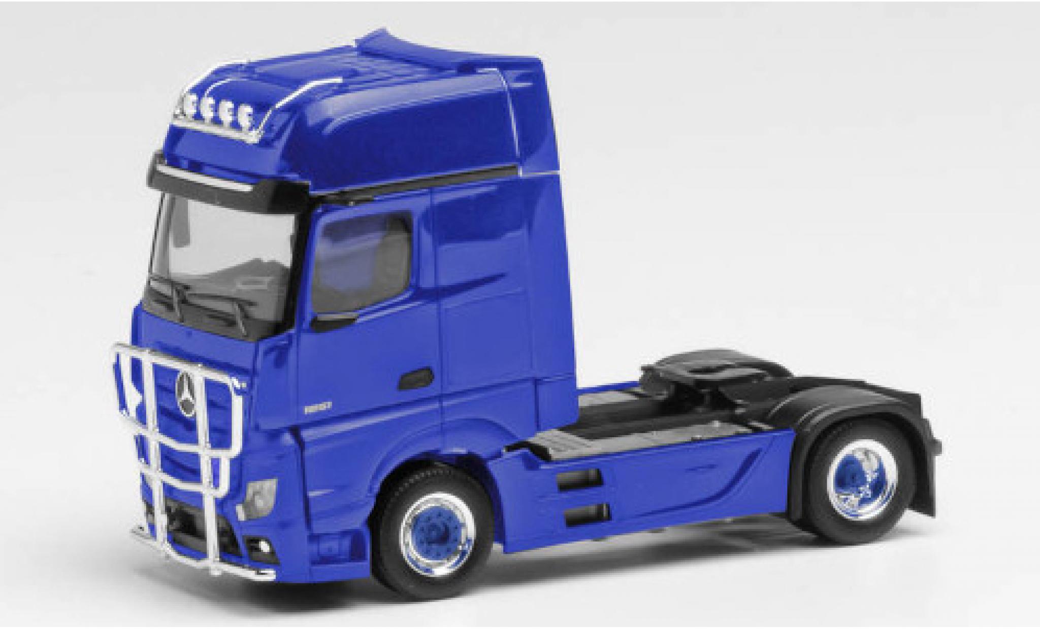 Mercedes Actros 1/87 Herpa Gigaspace blu tracteur avec pare-buffle modellino in miniatura