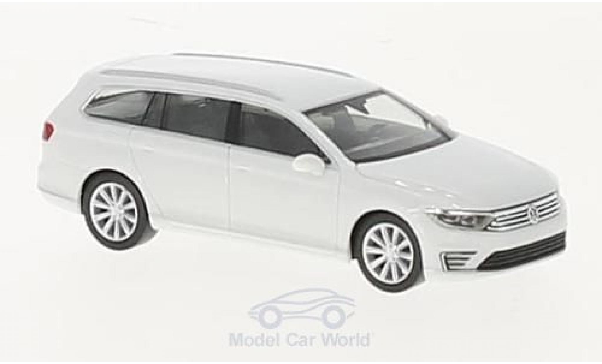 Volkswagen Passat 1/87 Herpa Variant GTE bianco modellino in miniatura