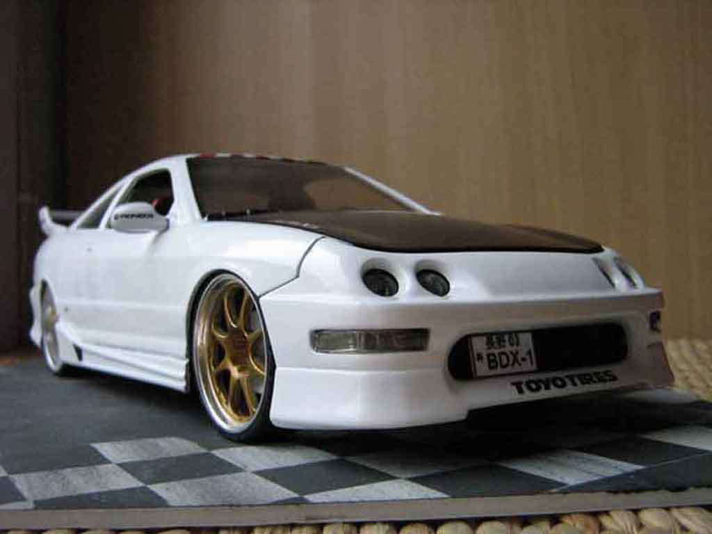 Honda Integra Type R 1/18 Hot Wheels Type R jdm bianco tuning modellino in miniatura