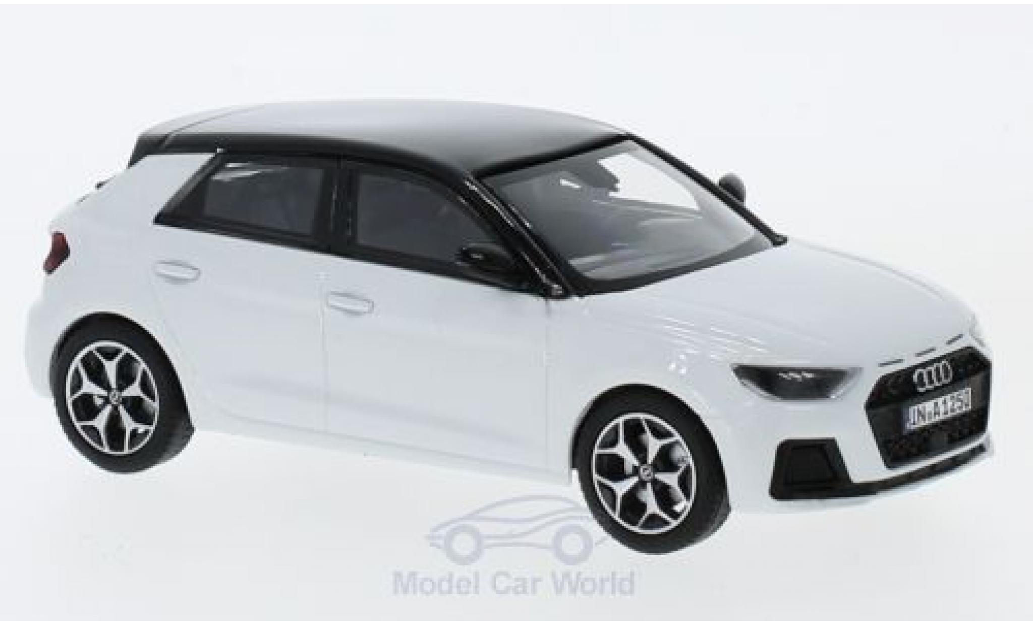 Audi A1 1/43 iScale Sportback metallico bianco/nero 2018 modellino in miniatura