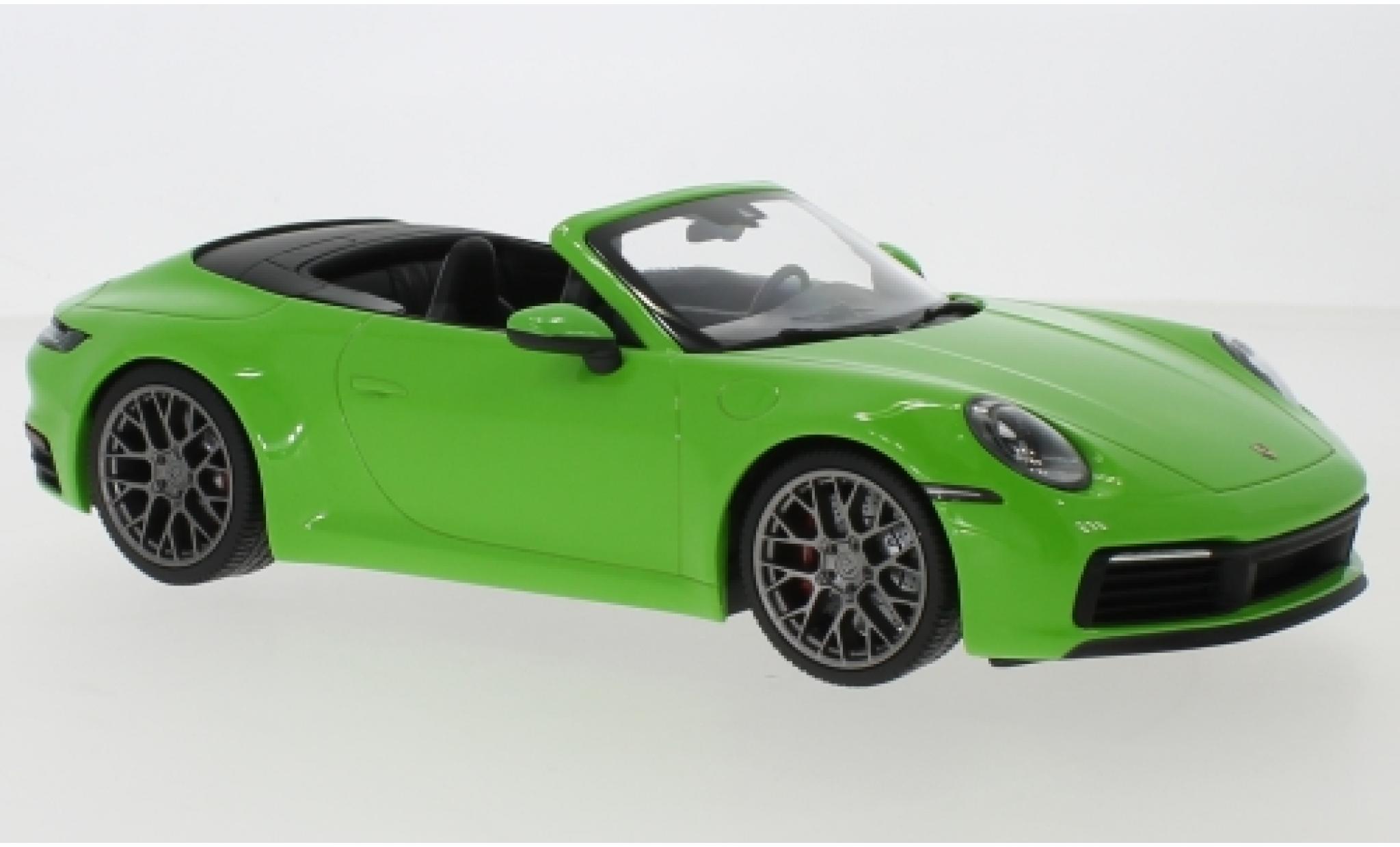 Porsche 992 4S 1/18 Minichamps 911 () Carrera 4S Cabriolet metallico verde 2019 modellino in miniatura