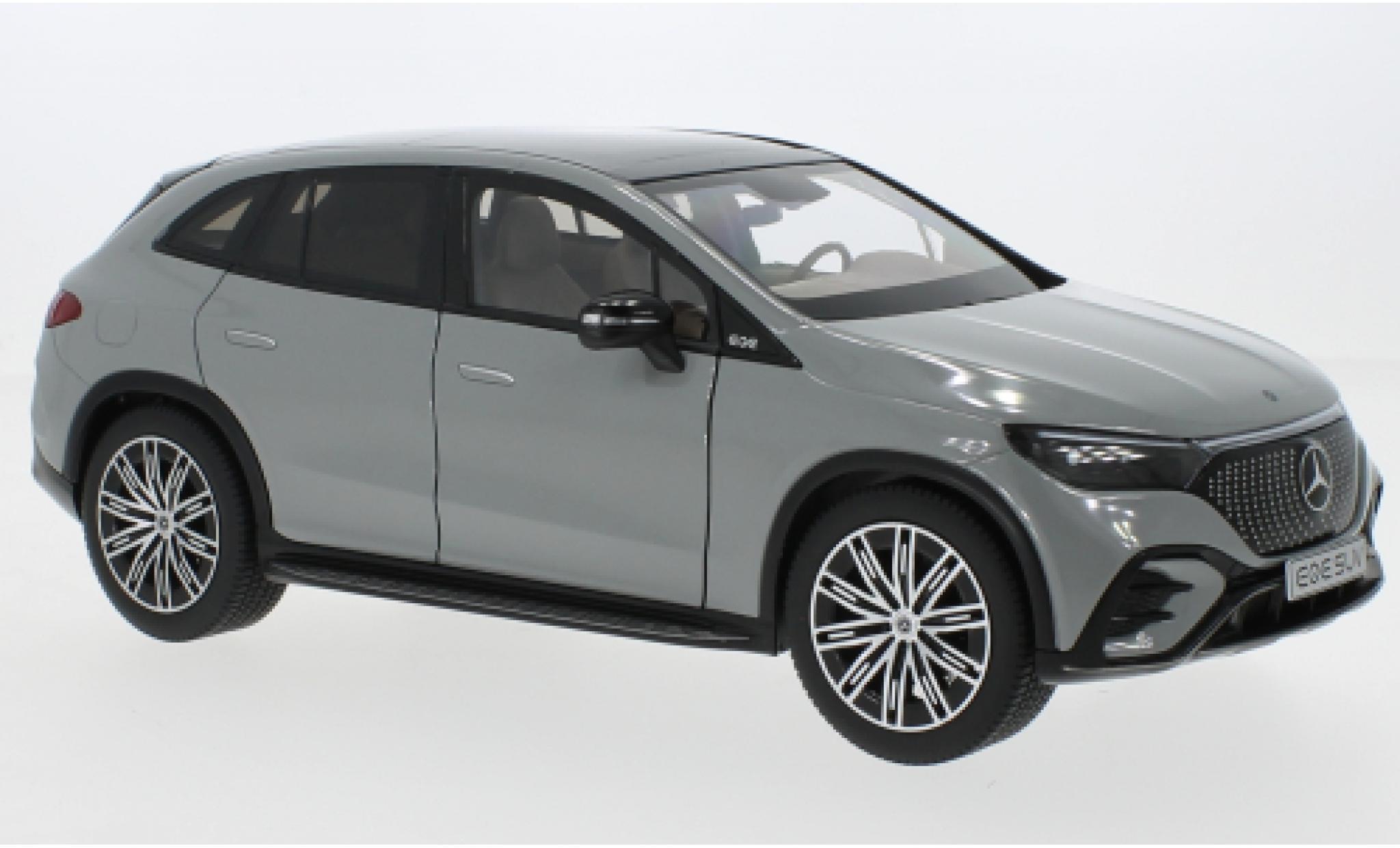 Mercedes CLA 1/18 I NZG EQE SUV (X294) AMG Line grigio clair 2023 modellino in miniatura