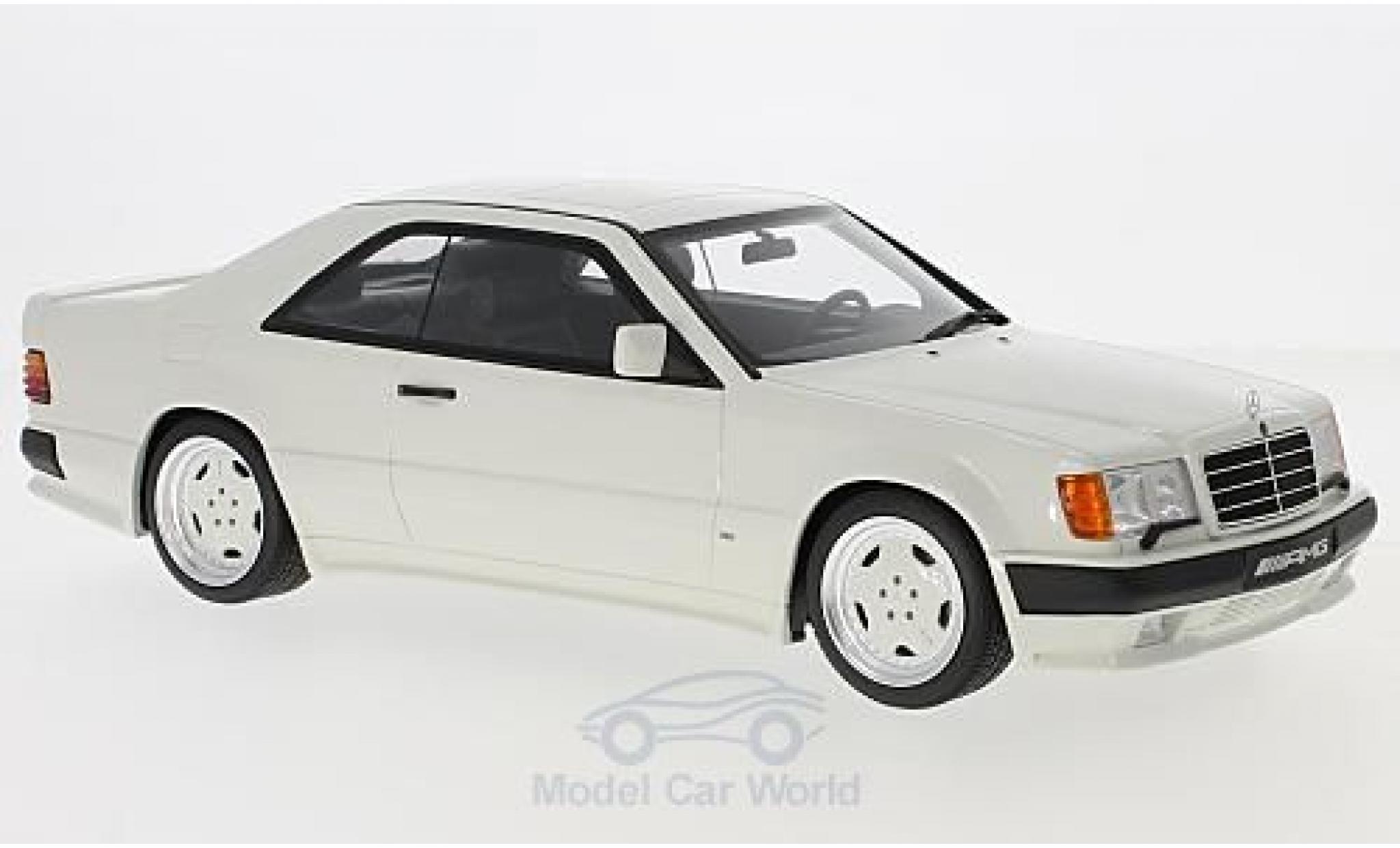 Mercedes Classe E S 1/18 Ottomobile 300 CE (C124) AMG 6.0L Widebody bianco modellino in miniatura