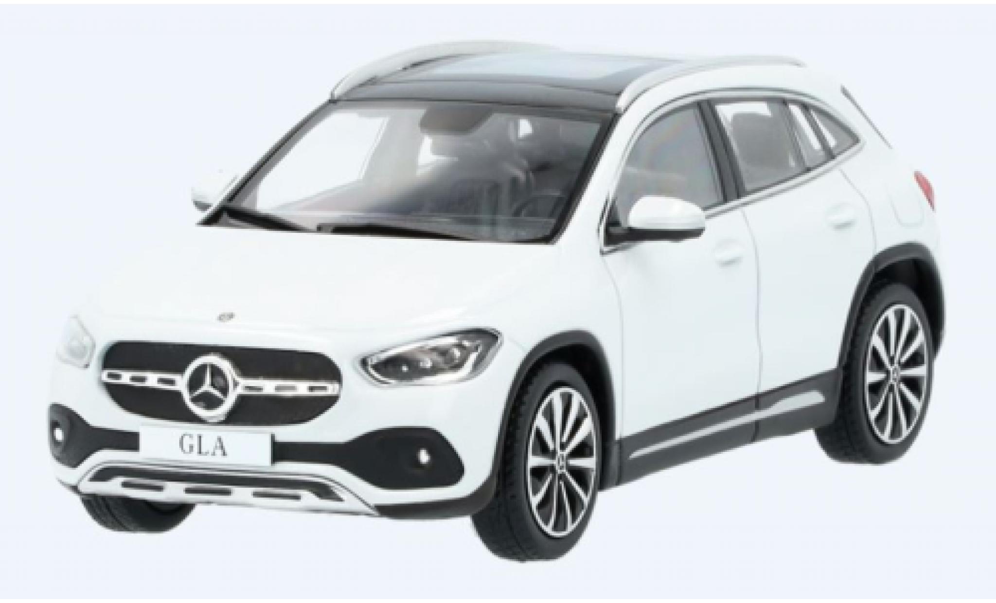 Mercedes Classe GLA 1/43 Spark GLA (H247) bianco modellino in miniatura