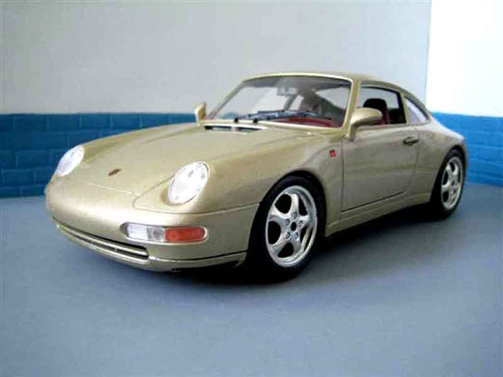 Porsche 993 Carrera 1/18 Burago Carrera champagne modellino in miniatura