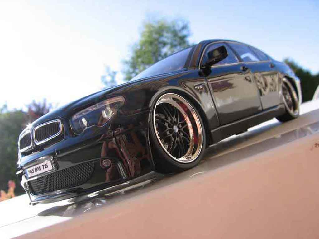 Bmw 745 E65 1/18 Kyosho E65 i dub nero modellino in miniatura