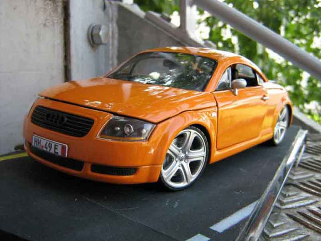 Audi TT coupe 1/18 Revell coupe orangesignal porsche jantes touareg tuning modellino in miniatura