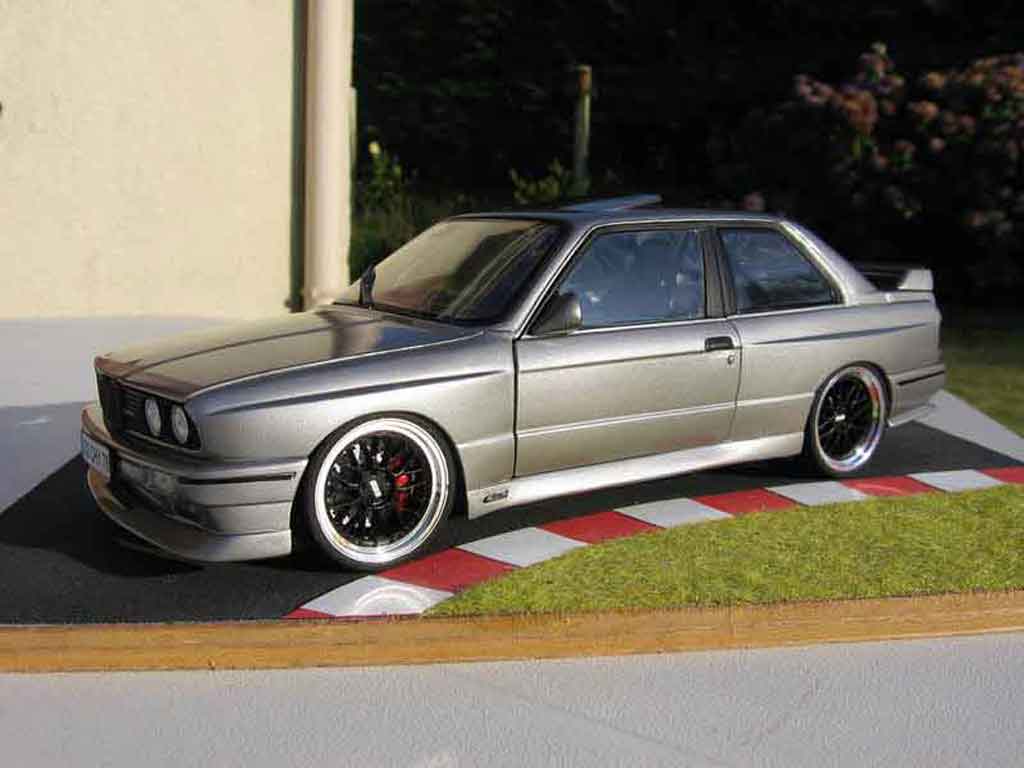 Bmw M3 E30 1/18 Autoart E30 dm performance modellino in miniatura