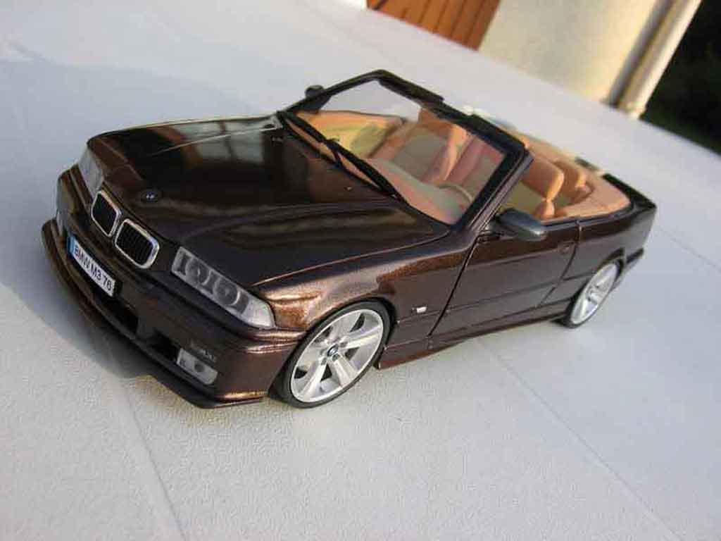 Bmw M3 E36 cabriolet 1/18 Ut Models E36 cabriolet jantes e92 interieur cuir biton modellino in miniatura