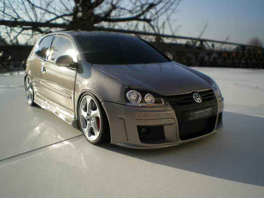 Volkswagen Golf V GTI 1/18 Norev V GTI zender jantes porsche tuning modellino in miniatura