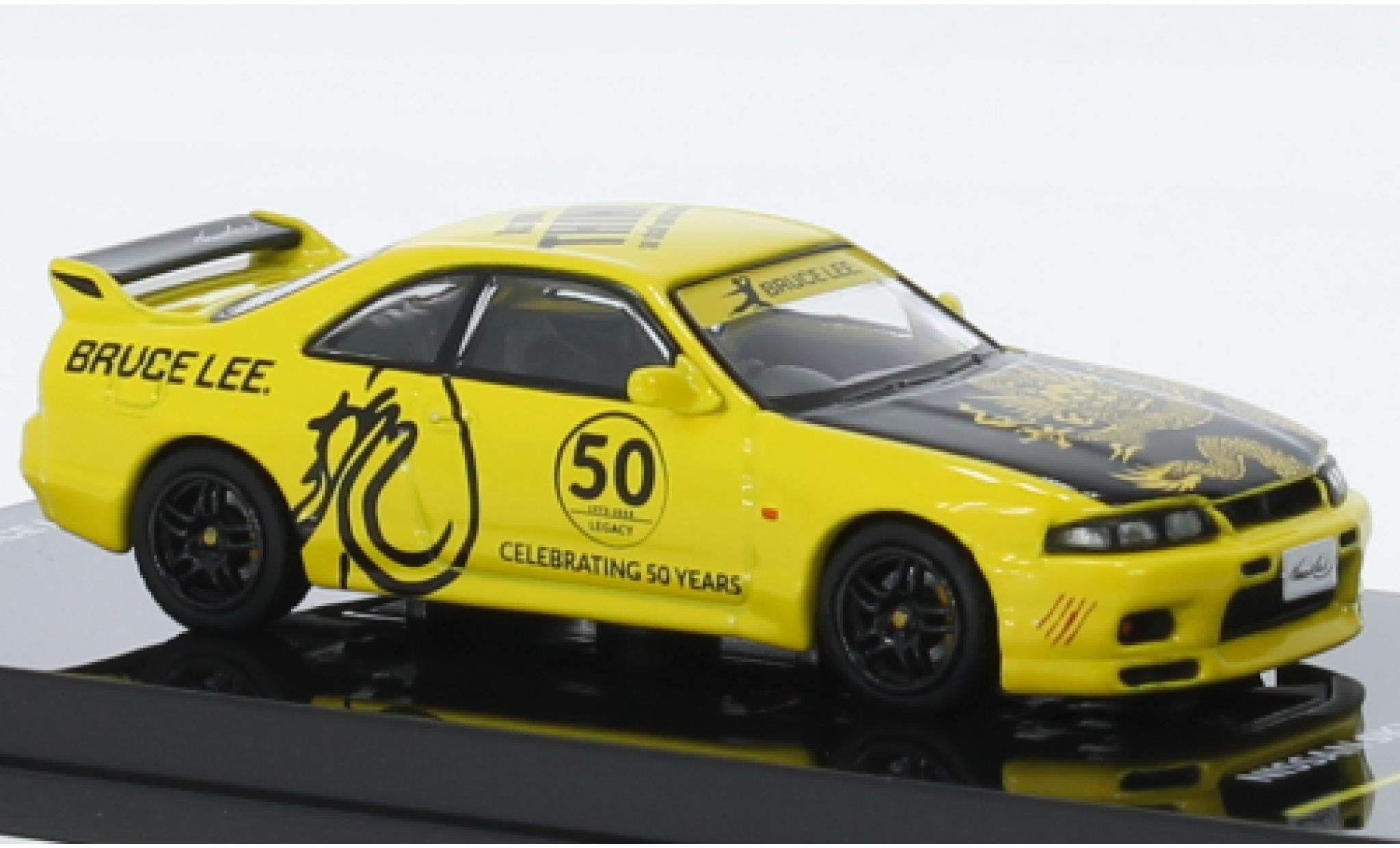 Nissan Skyline 1/64 INNO64 GT-R (R33) giallo/nero RHD modellino in miniatura