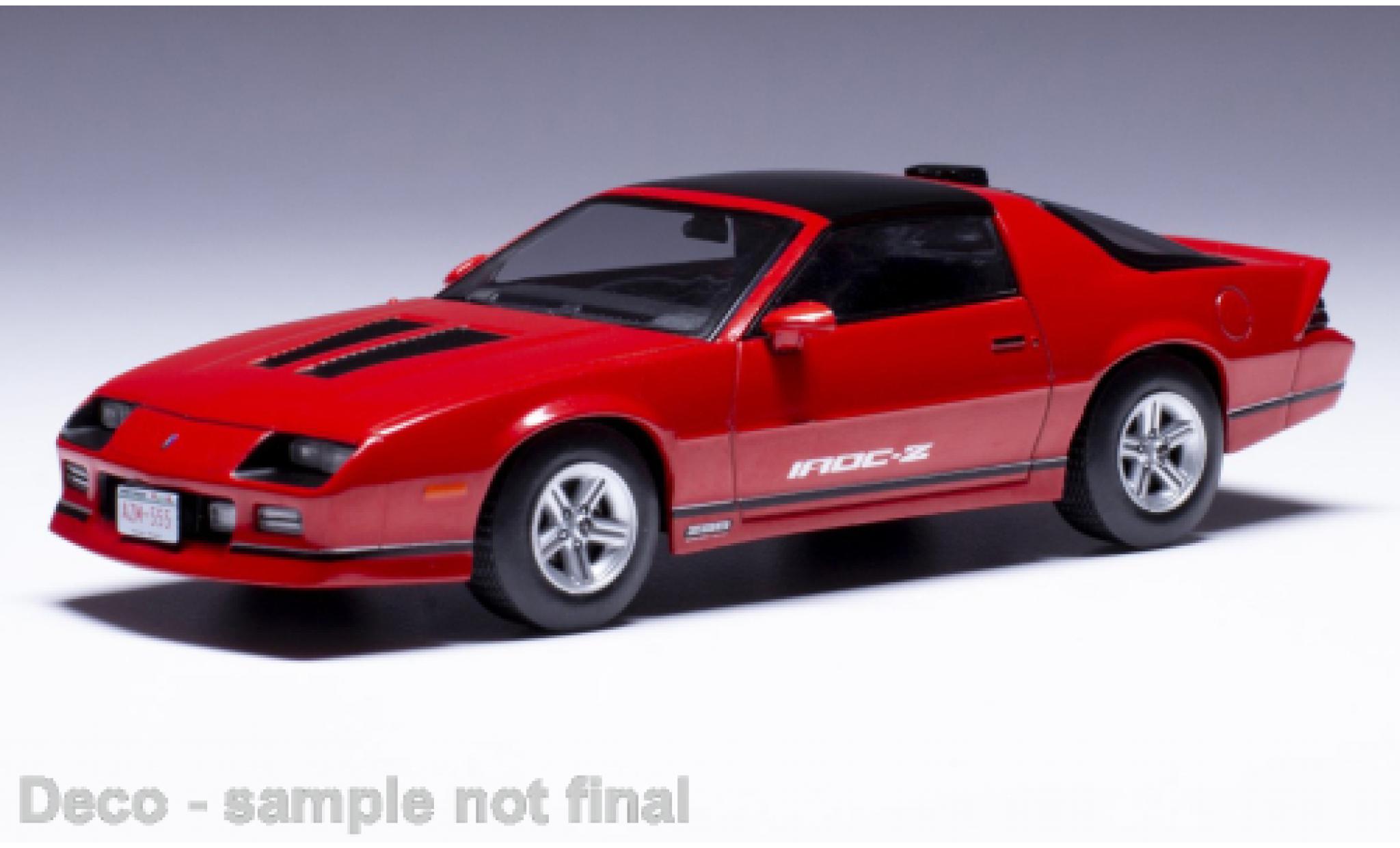 Chevrolet Camaro 1/43 IXO IROC-Z rosso 1986 modellino in miniatura