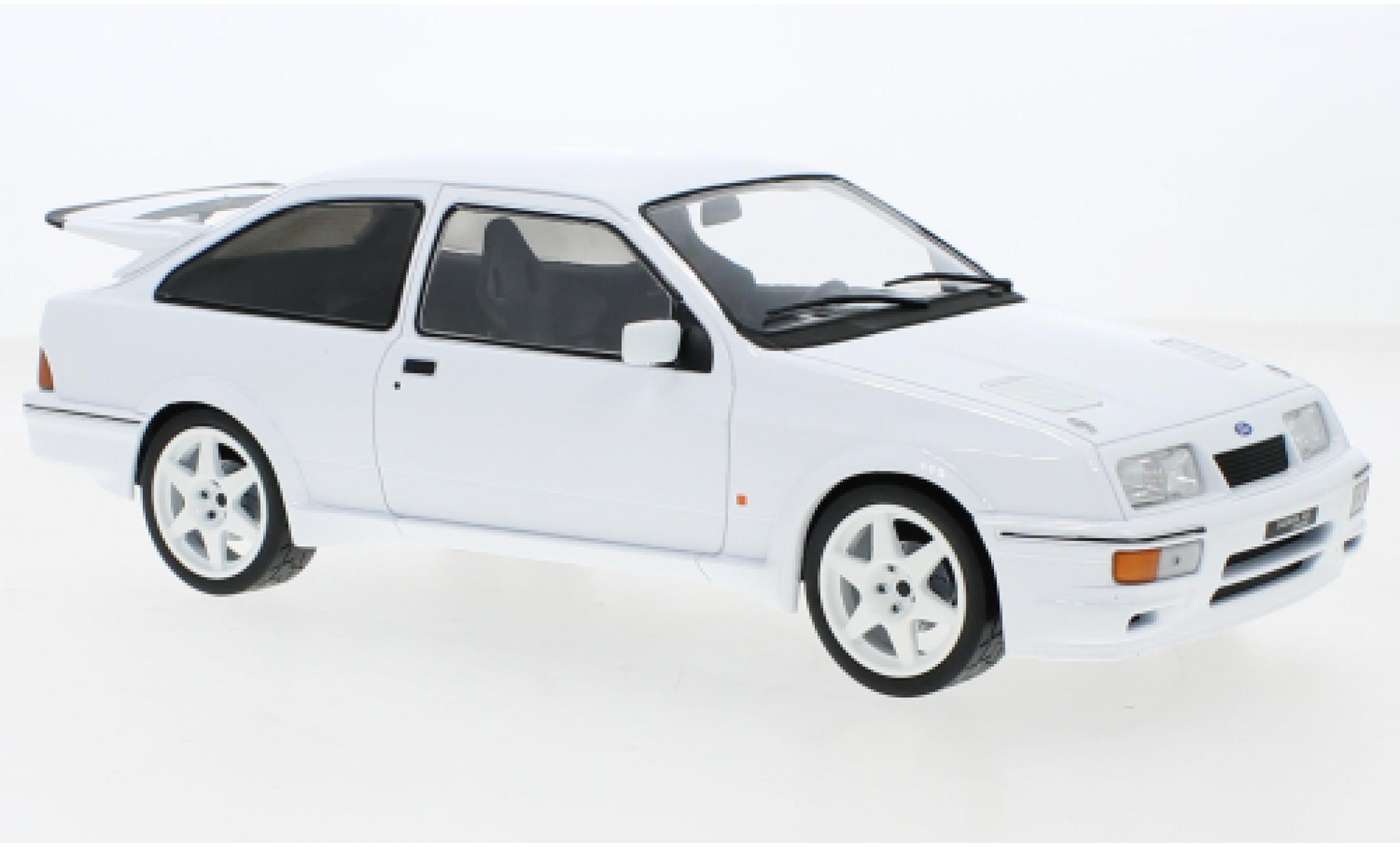 Ford Sierra 1/18 IXO RS Cosworth bianco 1988 modellino in miniatura