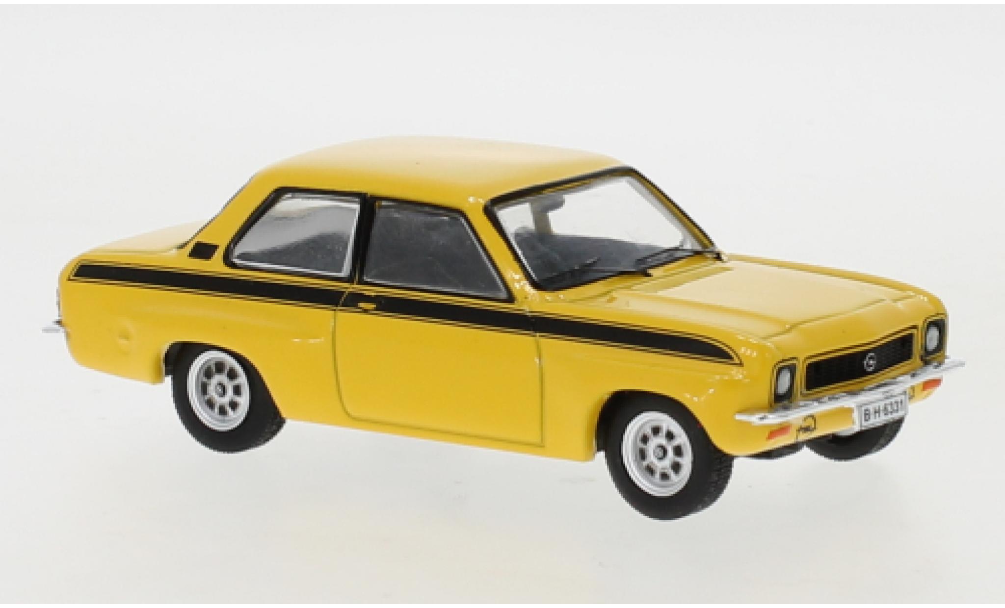 Opel Ascona 1/43 IXO A tuning giallo 1973 modellino in miniatura