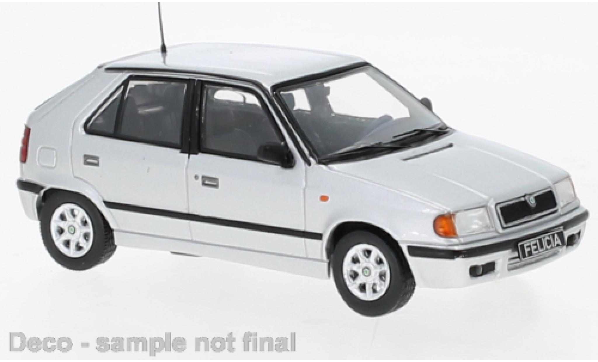 Skoda Felicia 1/43 IXO grigio 1994 modellino in miniatura