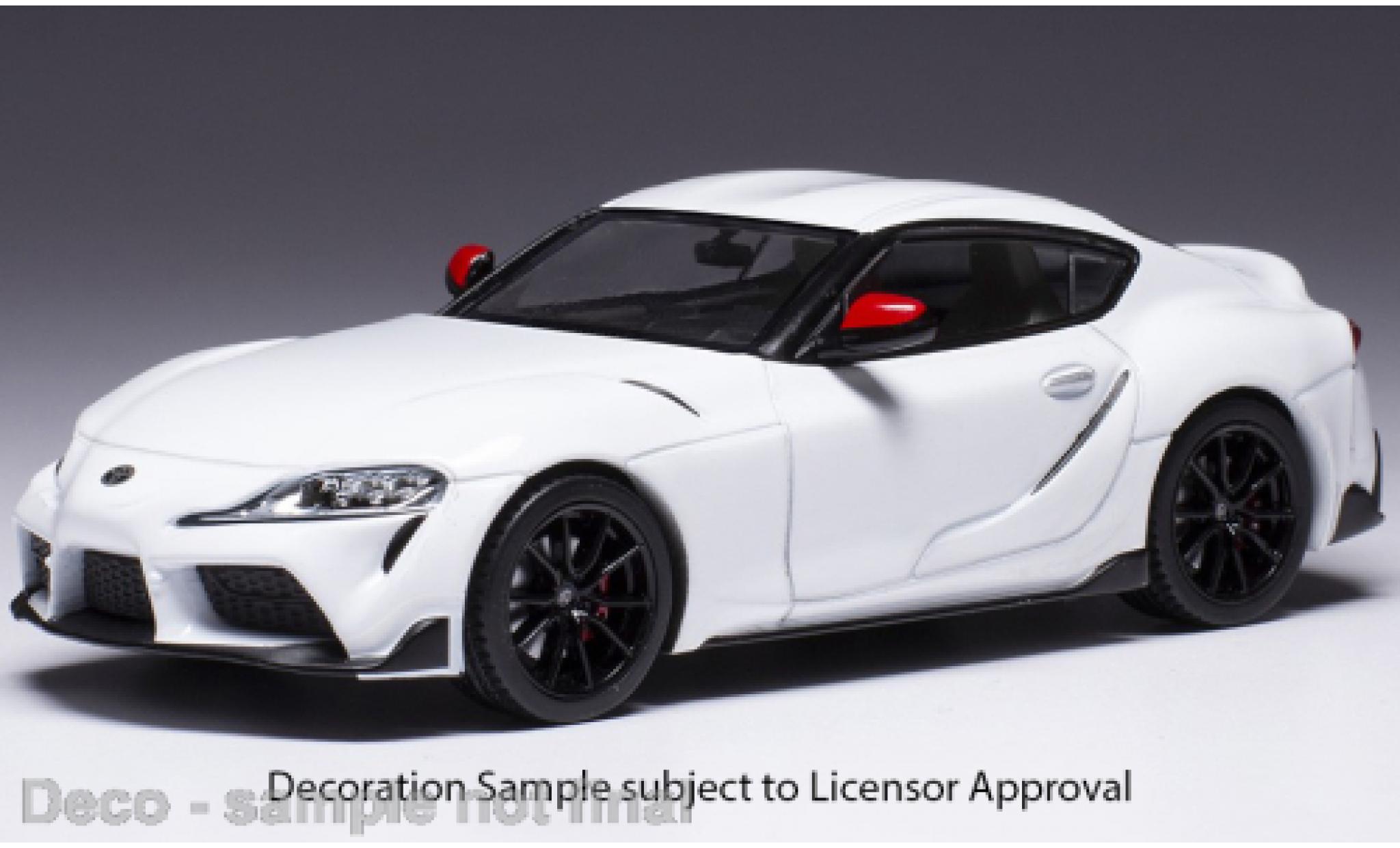 Toyota Supra 1/43 IXO bianco 2020 modellino in miniatura