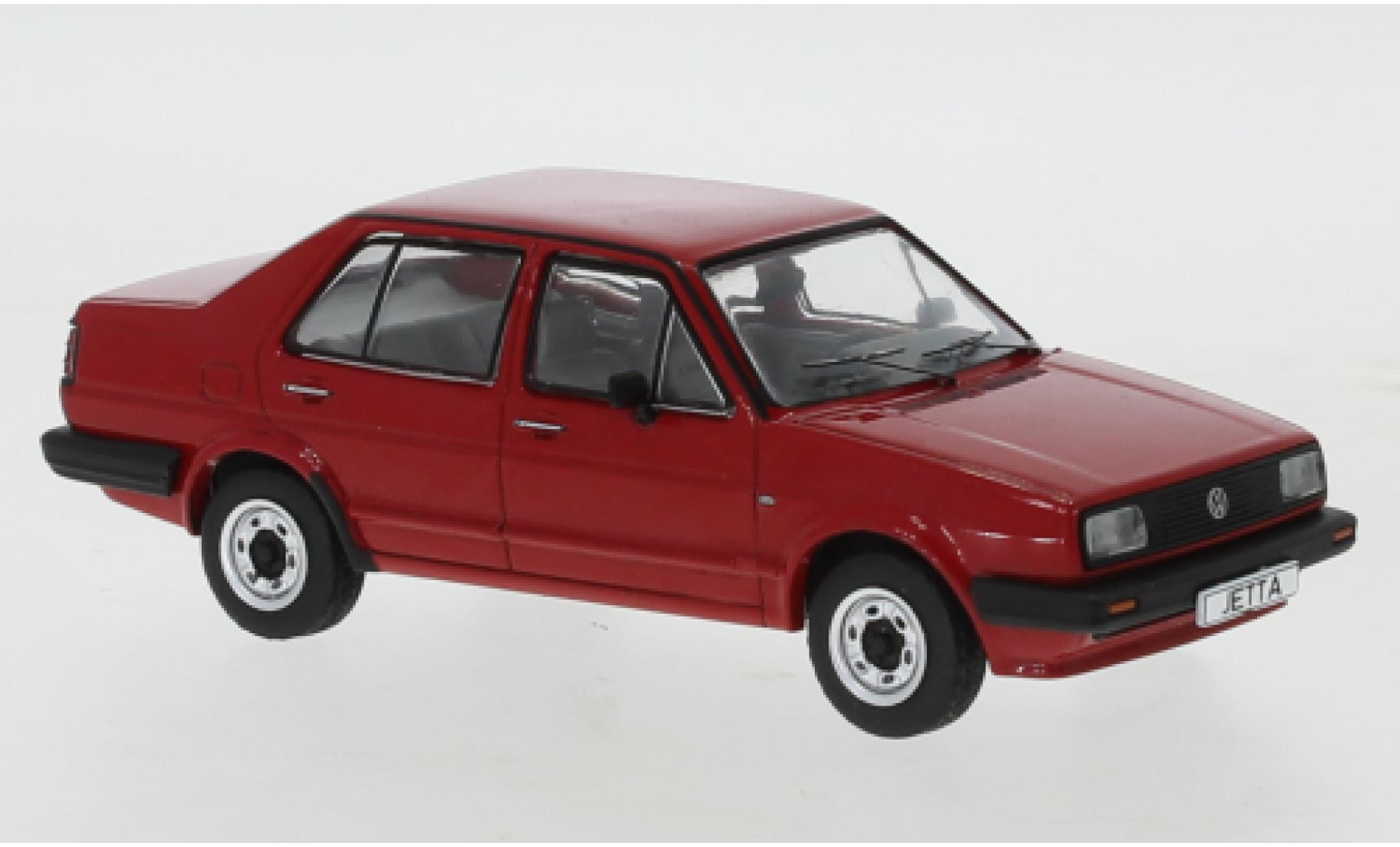 Volkswagen Jetta 1/43 IXO II rosso 1984 modellino in miniatura