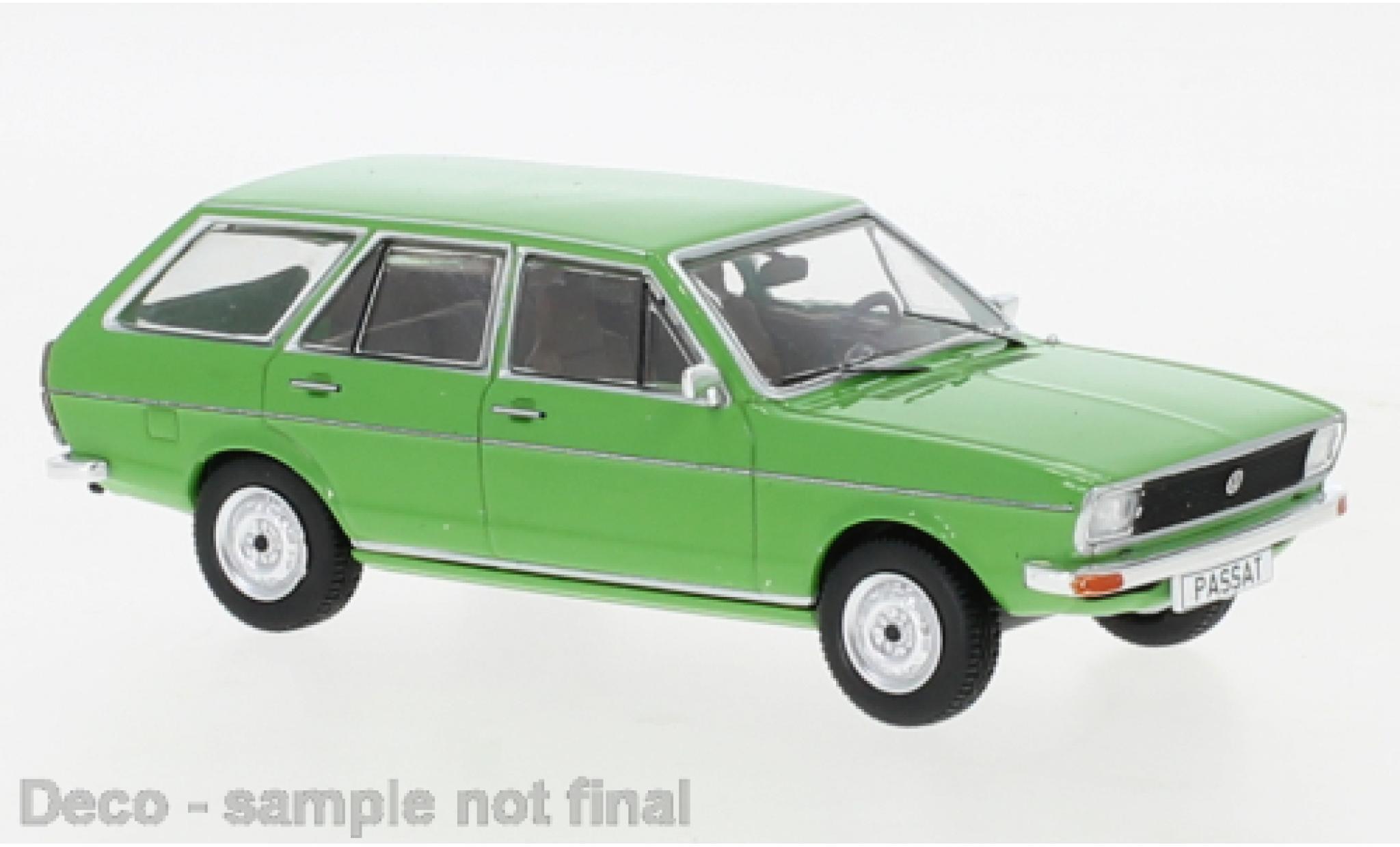Volkswagen Passat 1/43 IXO Variant LS verde 1975 modellino in miniatura