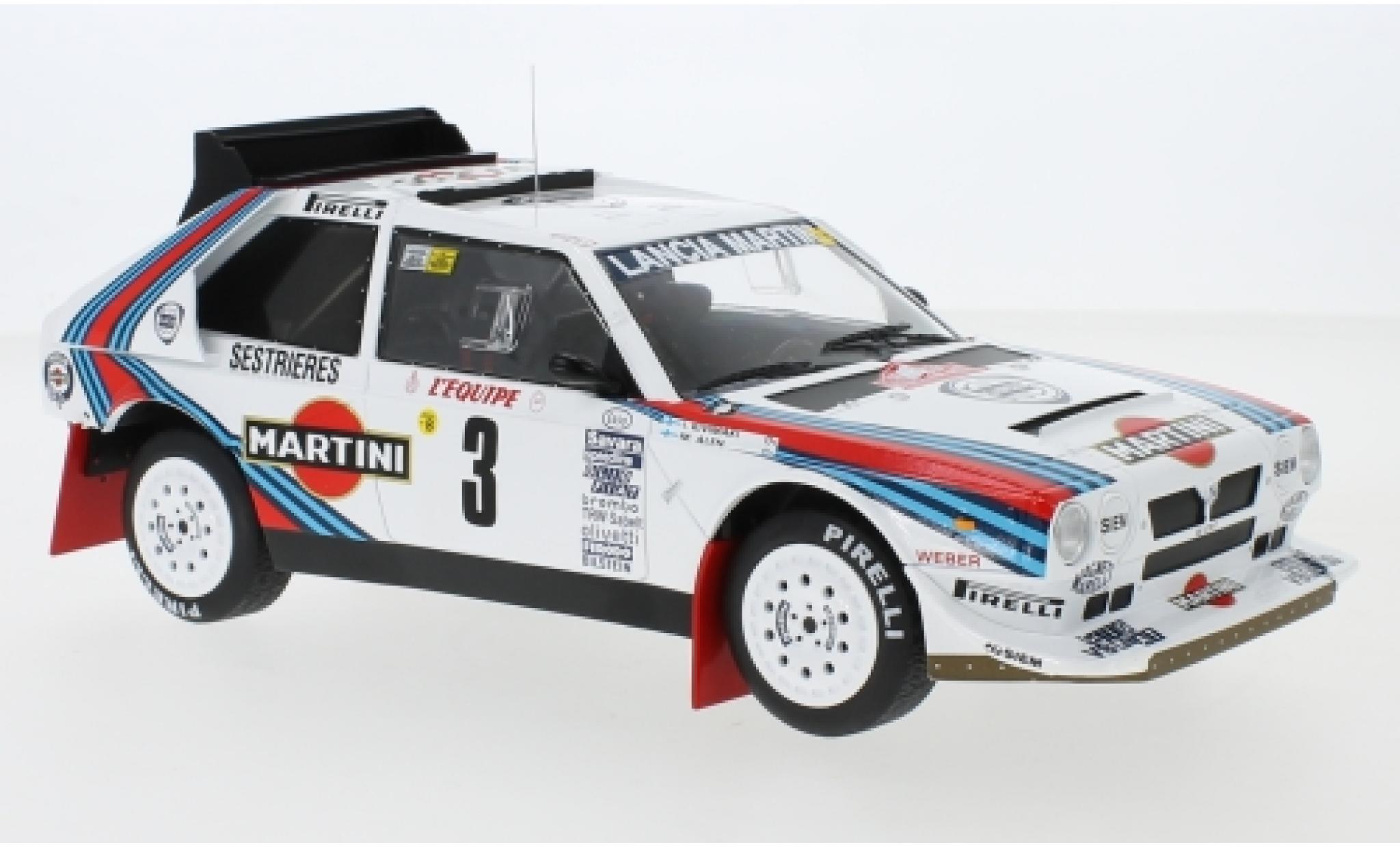 Lancia Delta 1/18 IXO S4 No.3 Martini Racing Martini Rally Monte Carlo 1986 M.Alen/I.Kivimäki modellino in miniatura