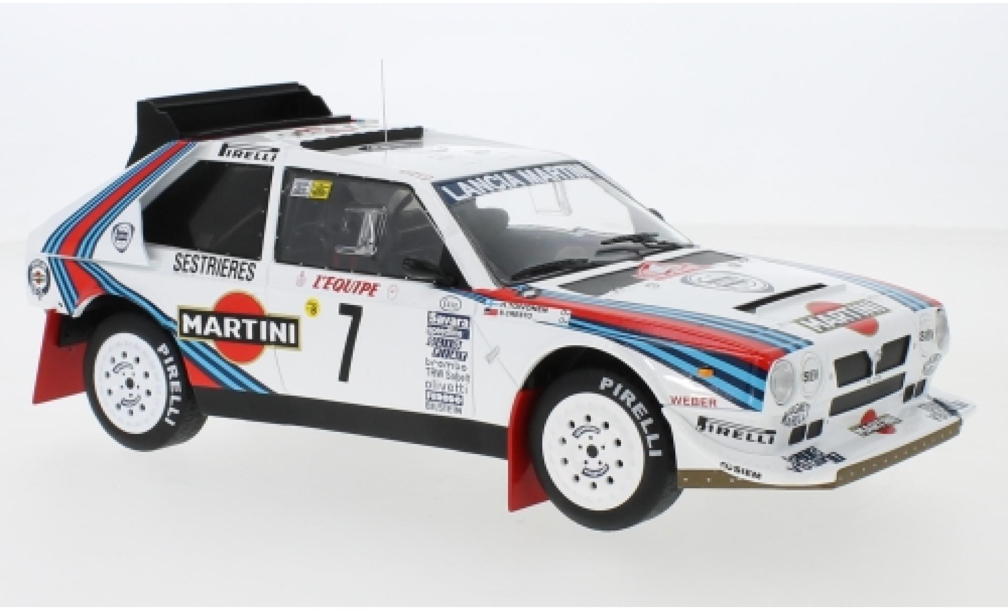 Lancia Delta 1/18 IXO S4 No.7 Martini Racing Martini Rally Monte Carlo 1986 H.Toivonen/S.Cresto modellino in miniatura