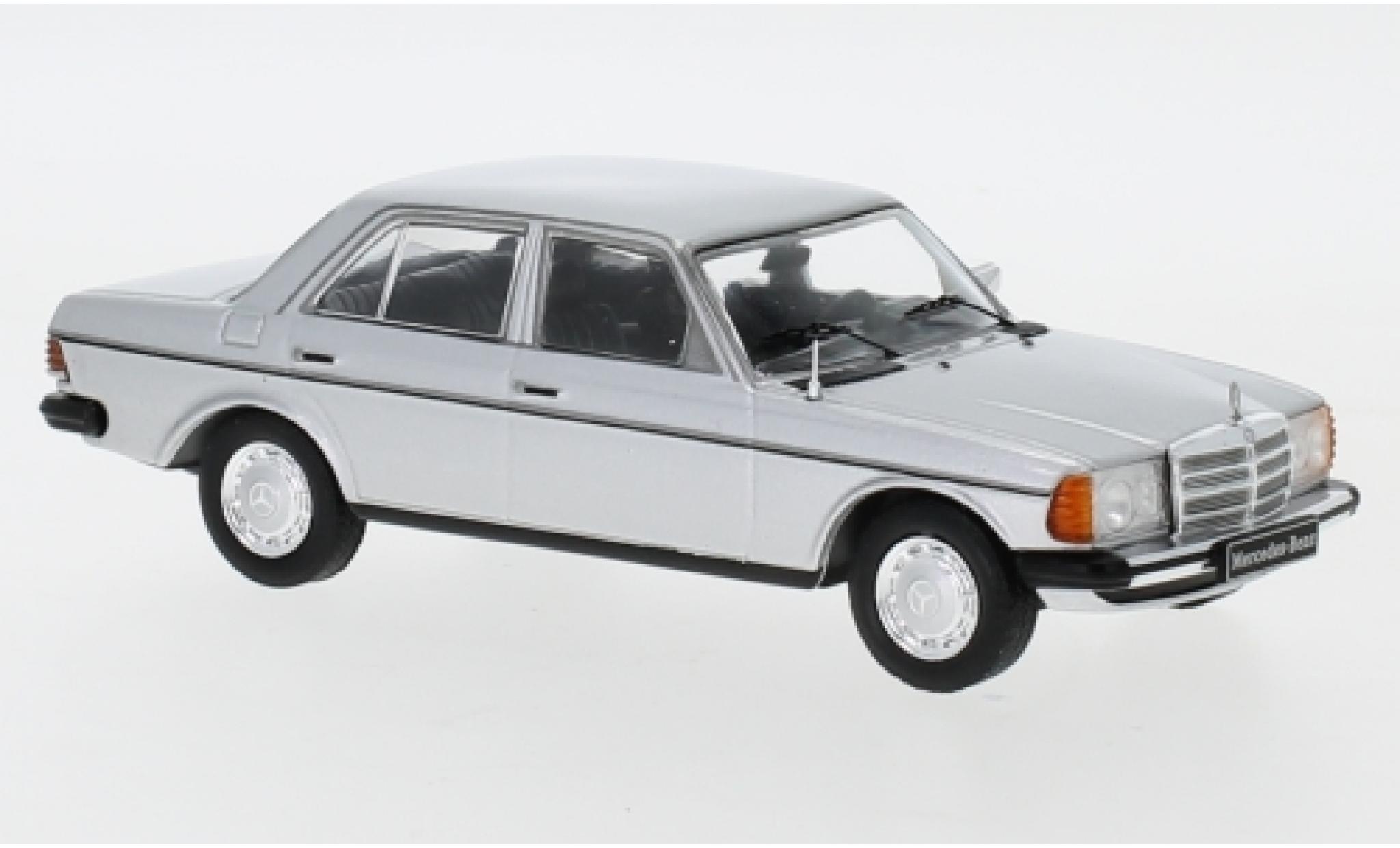 Mercedes 200 1/43 IXO D (W123) grigio 1976 modellino in miniatura