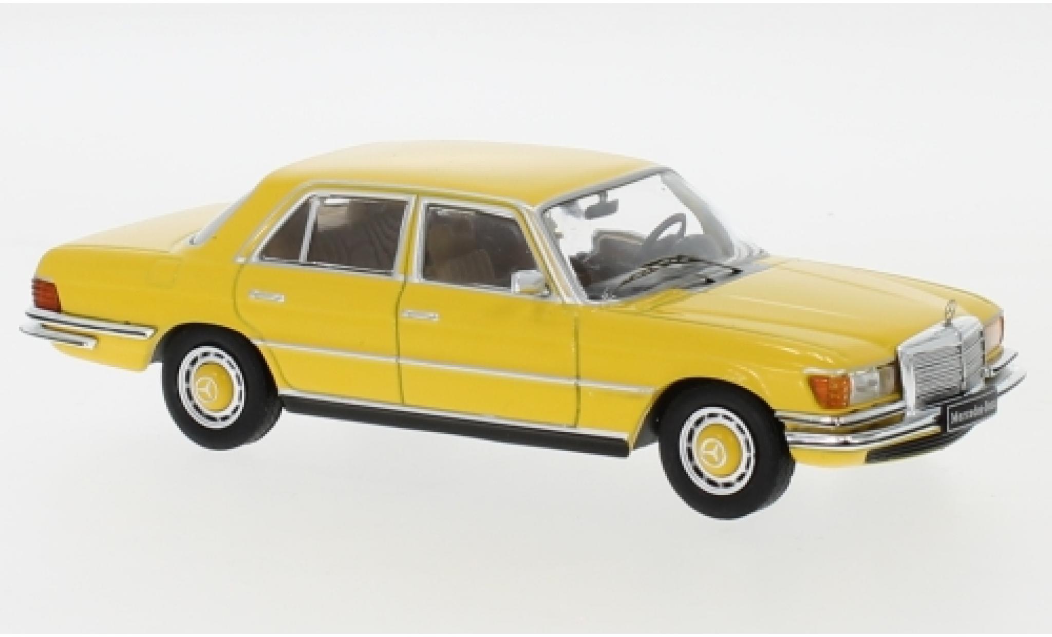 Mercedes 450 1/43 IXO SEL (W116) giallo 1975 modellino in miniatura
