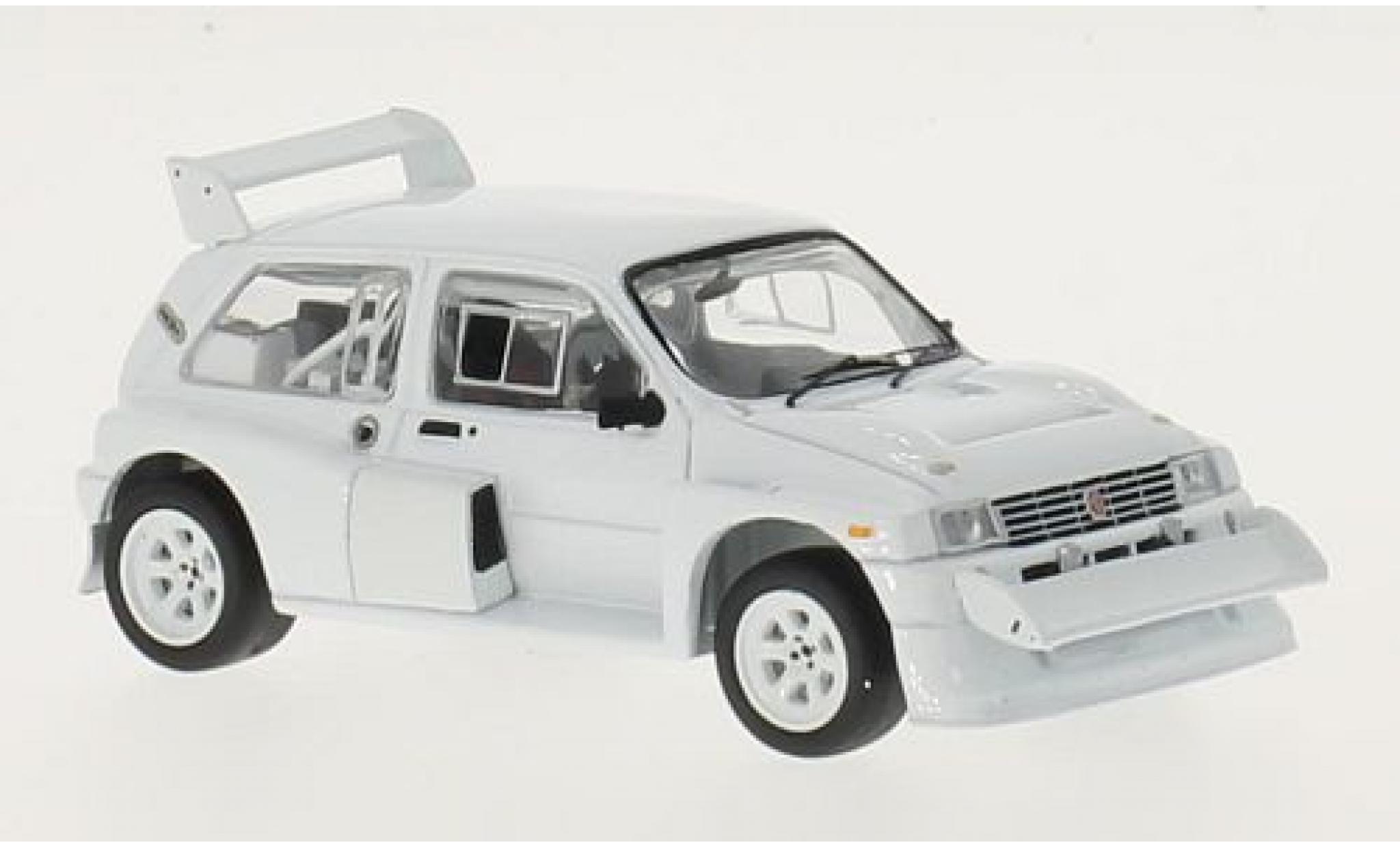 MG Metro 1/43 IXO 6R4 bianco RHD 1985 Plain Body Version y compris les 4 Ersatzräder modellino in miniatura